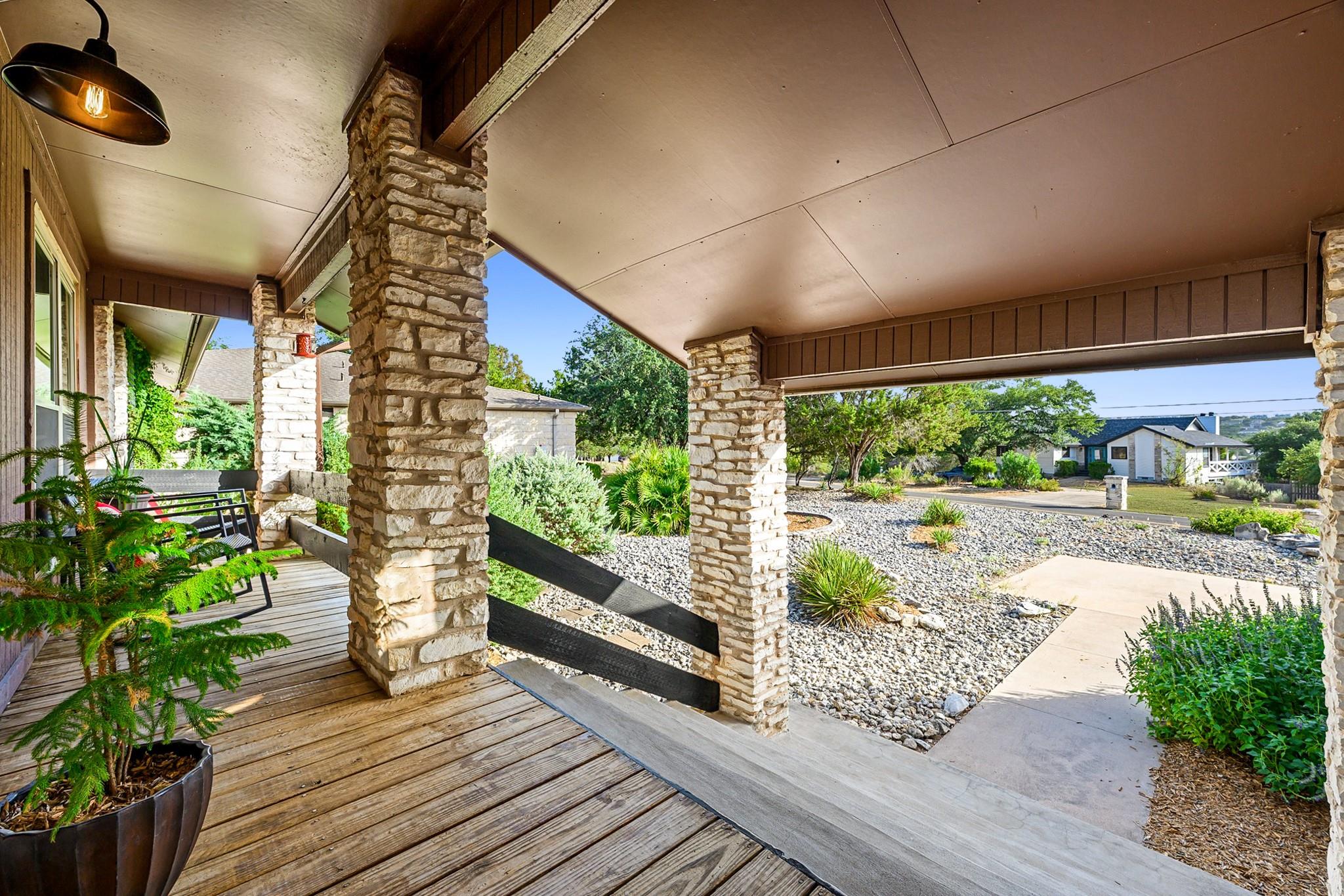 21206 National Dr Property Photo 5