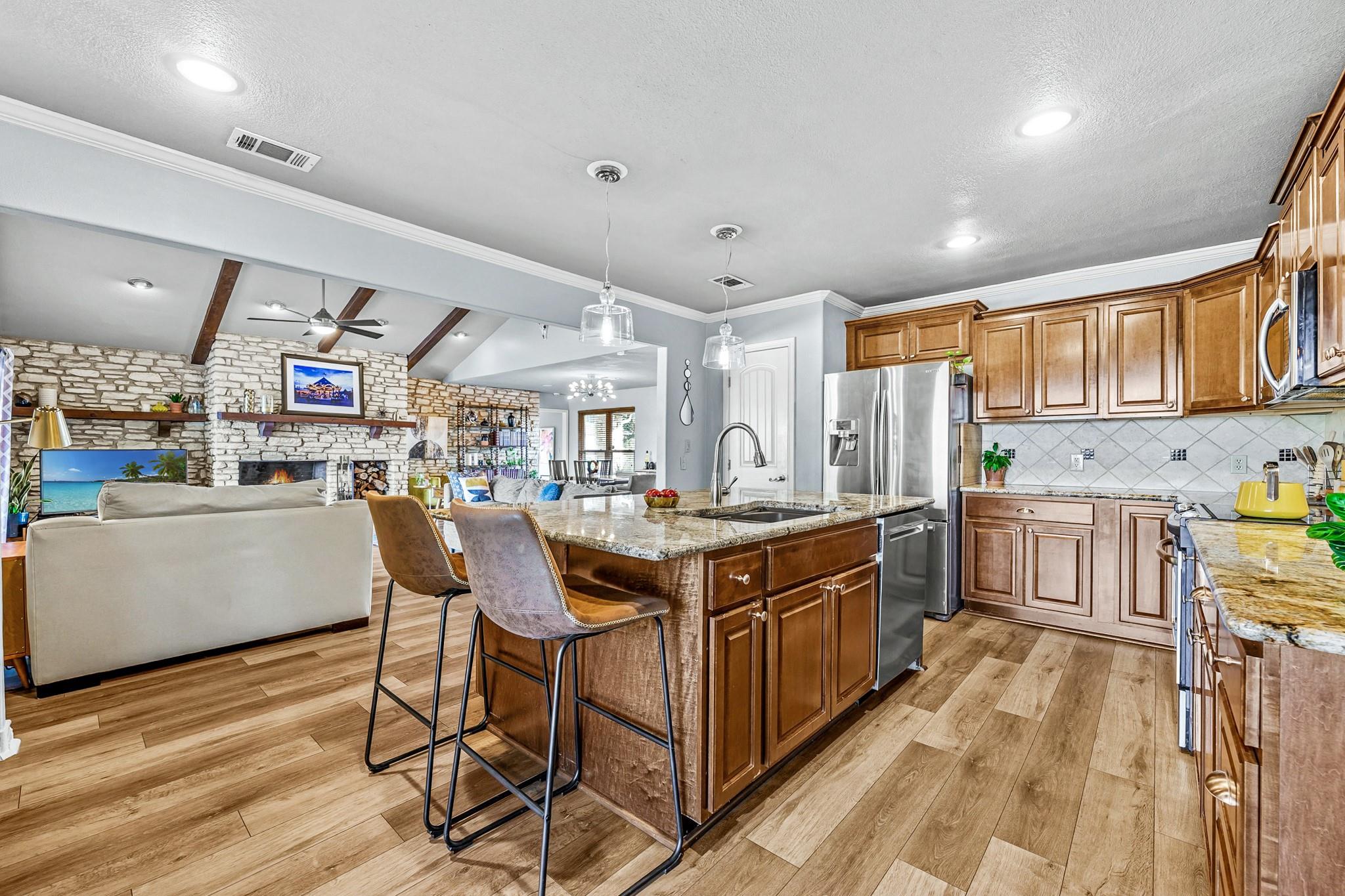 21206 National Dr Property Photo 13
