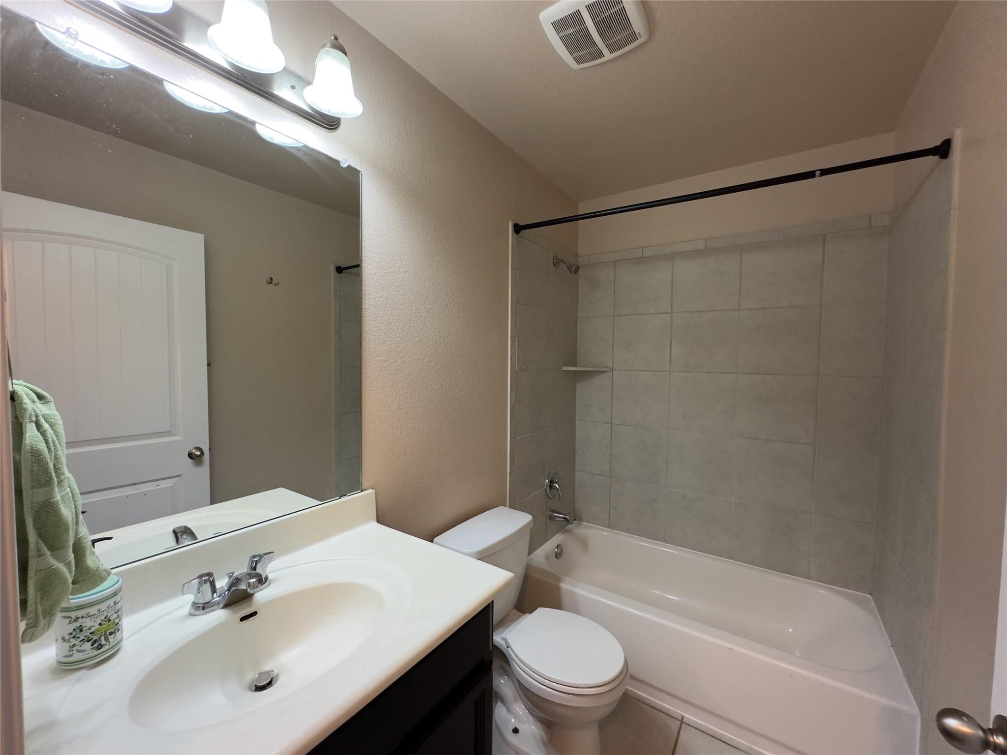 19013 Mangan Way Property Photo 7