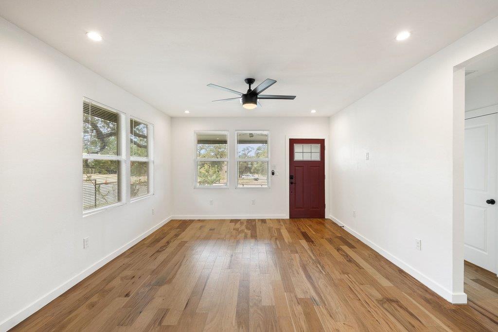 1905 Brackenridge St Property Photo 8