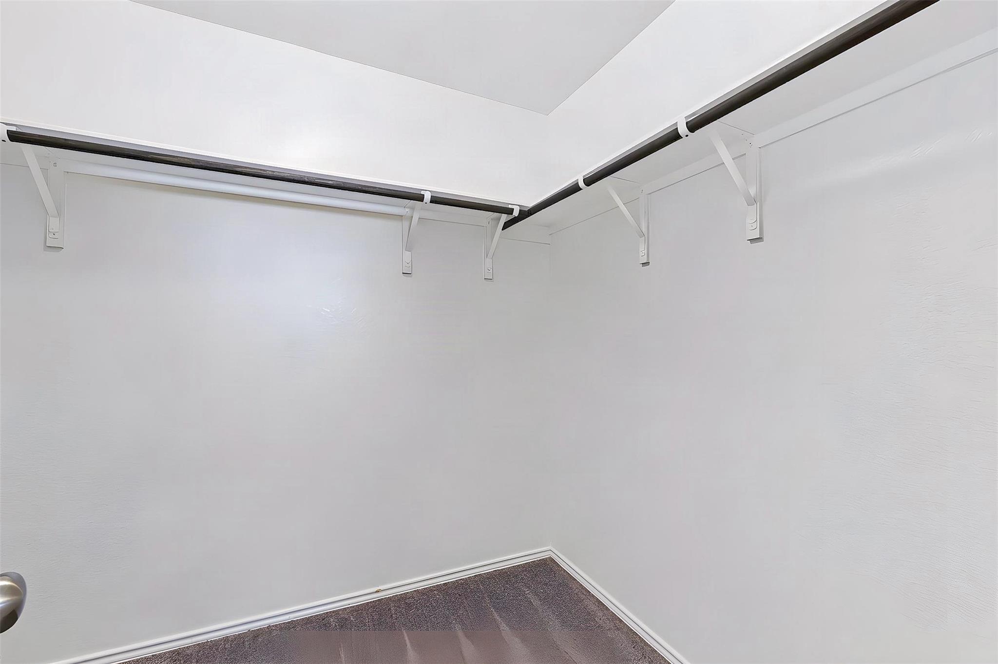 328 Circle Way Property Photo 13