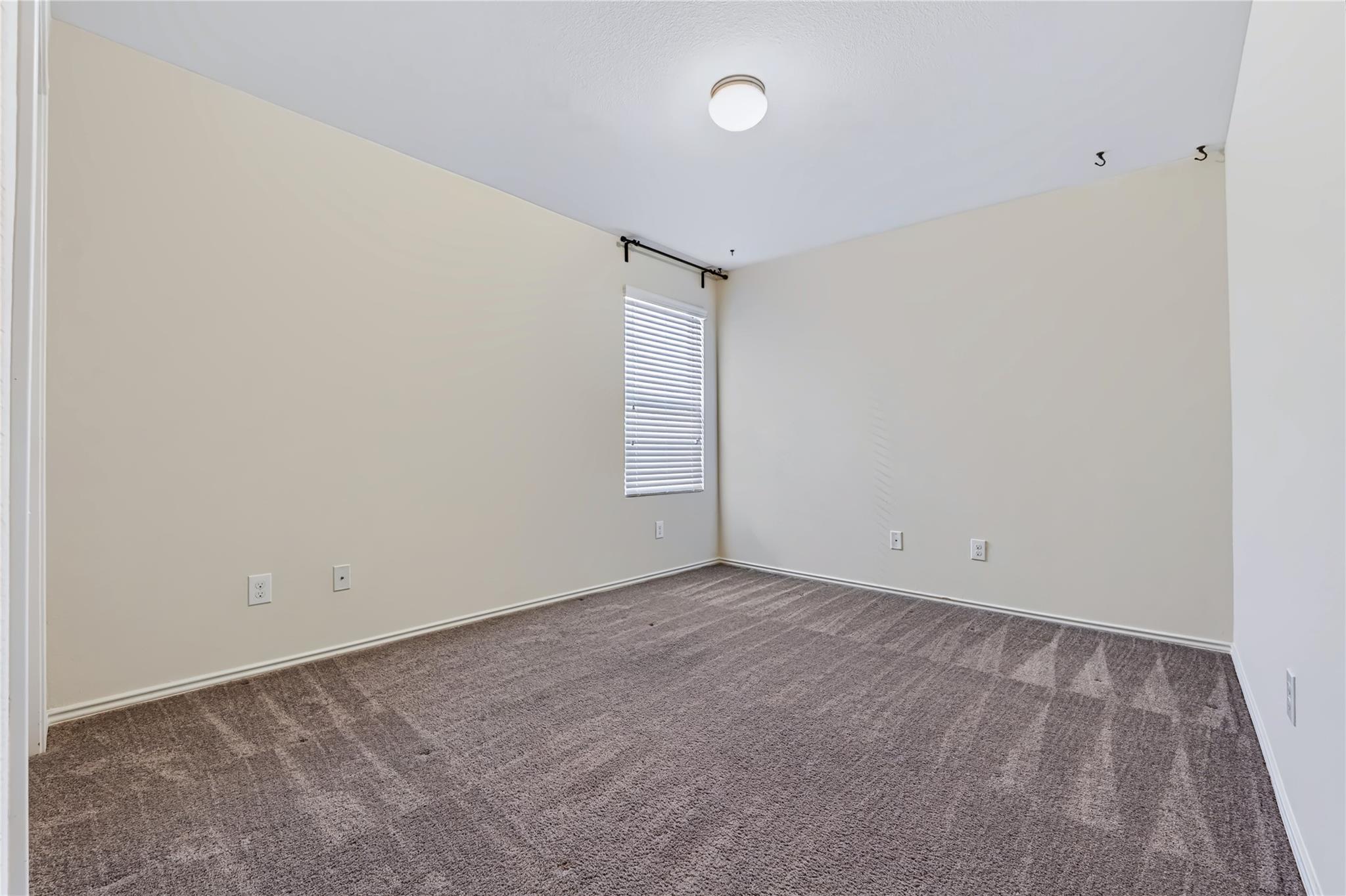 328 Circle Way Property Photo 17