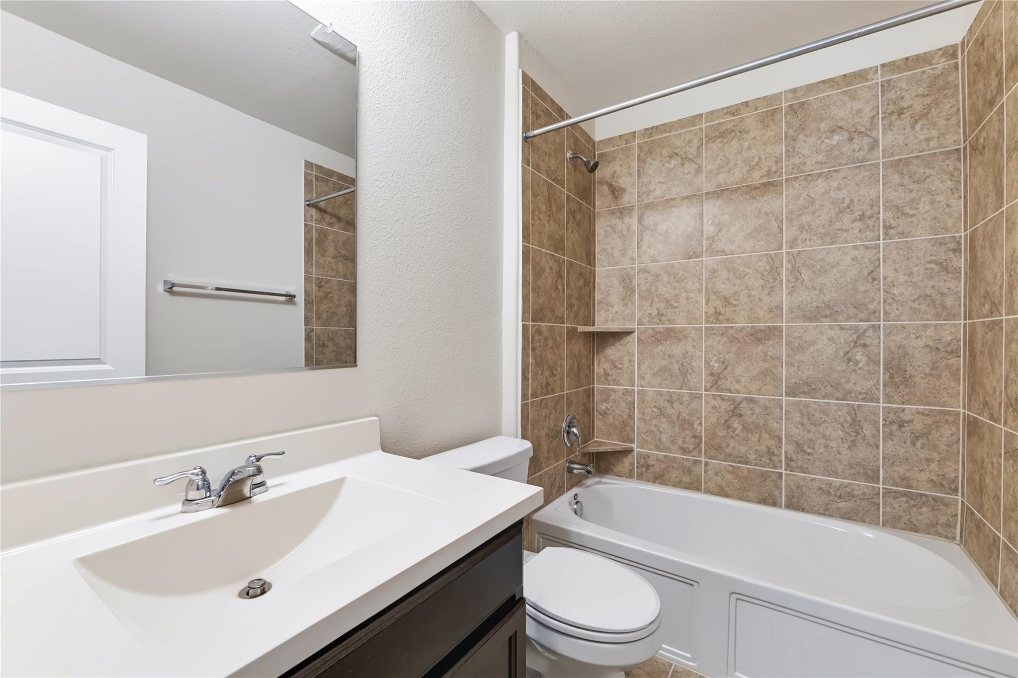 328 Circle Way Property Photo 18