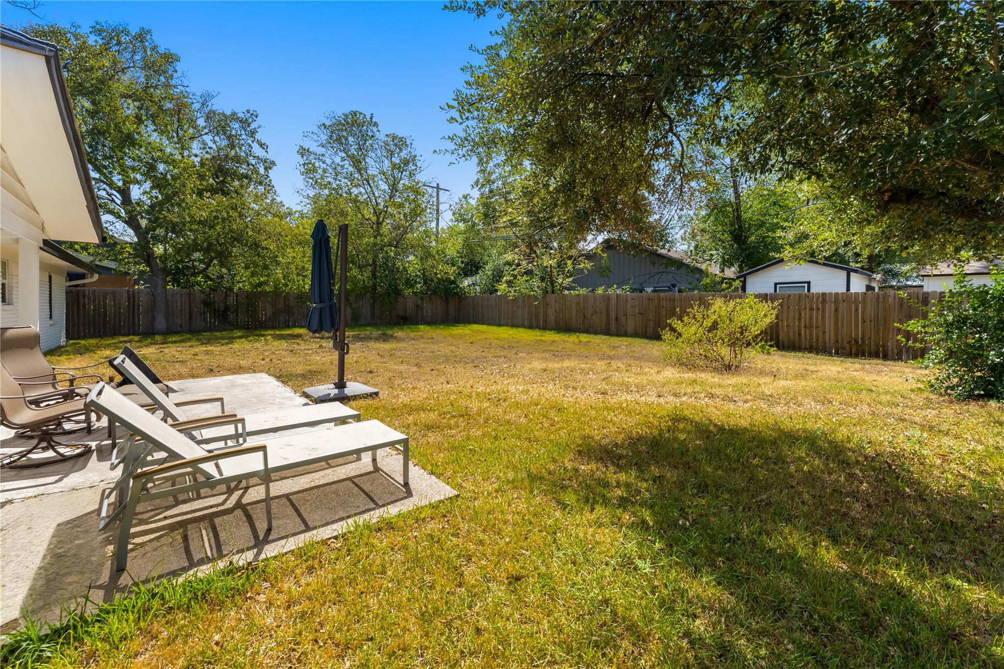 1211 Sahara Ave Property Photo 26