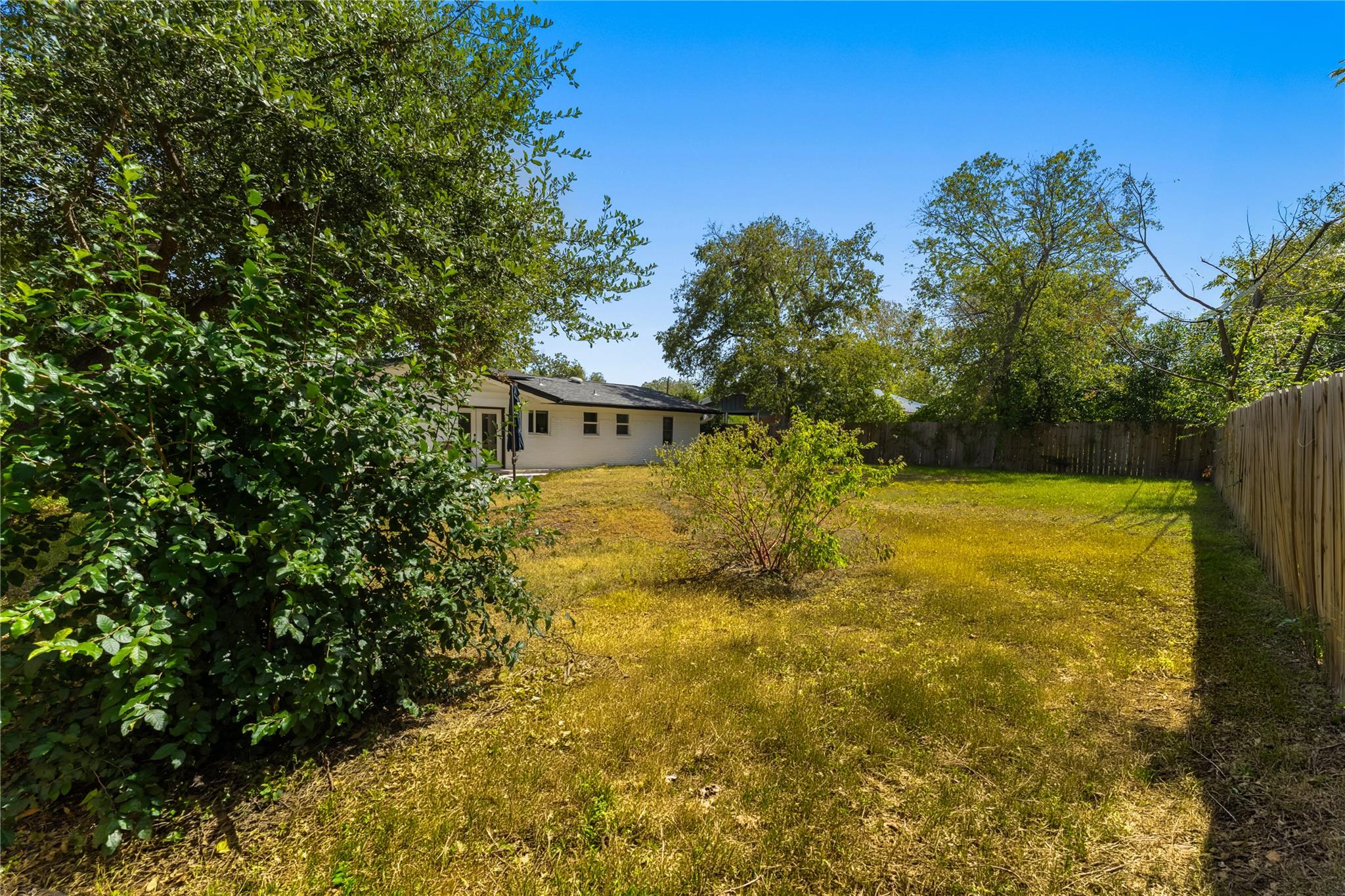 1211 Sahara Ave Property Photo 32