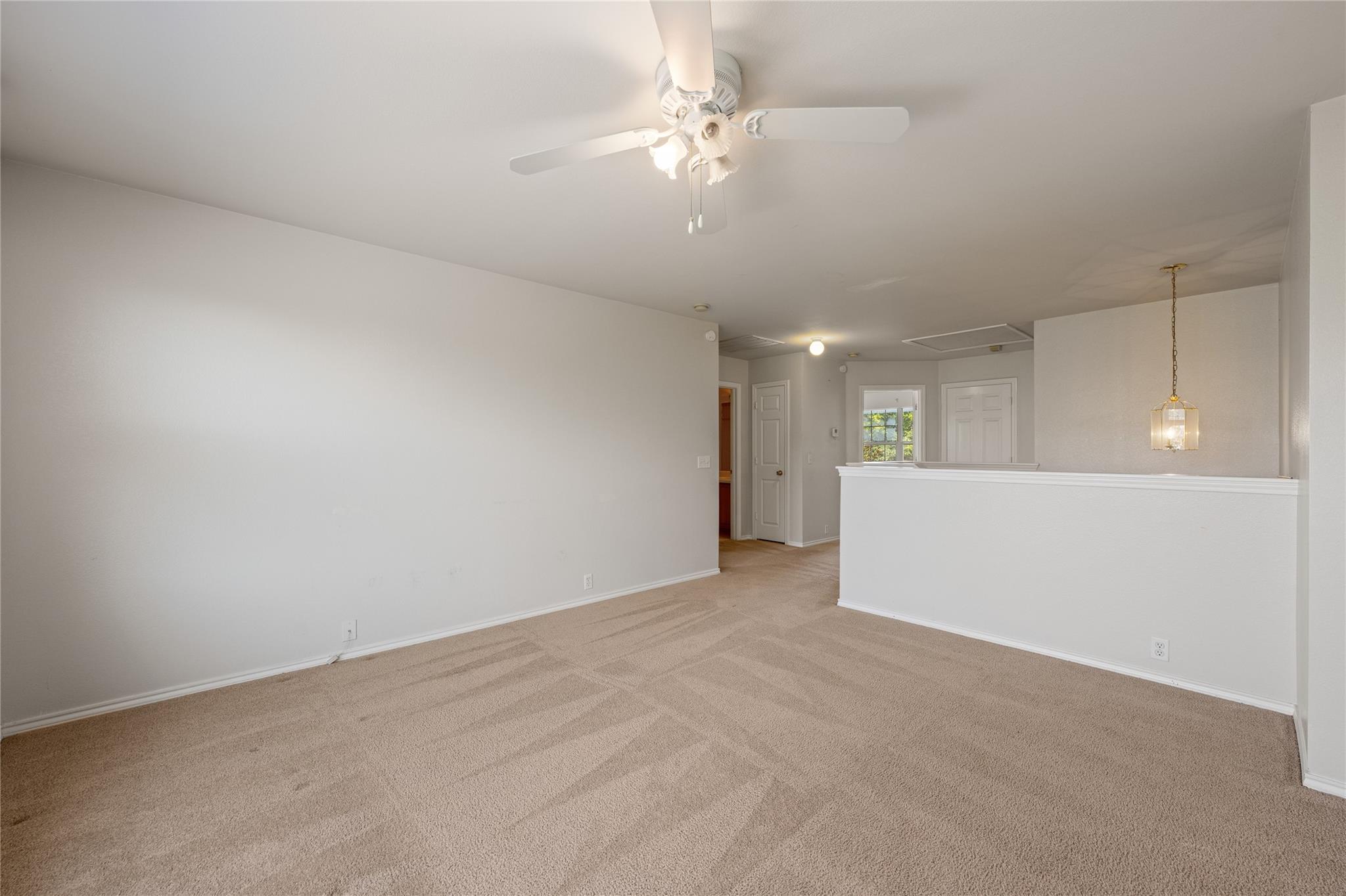 14716 Lantern Ln Property Photo 11