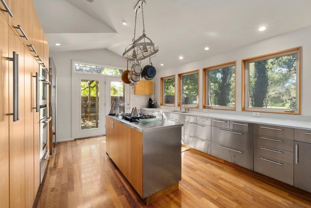 3514 Bridle Path Property Photo 4