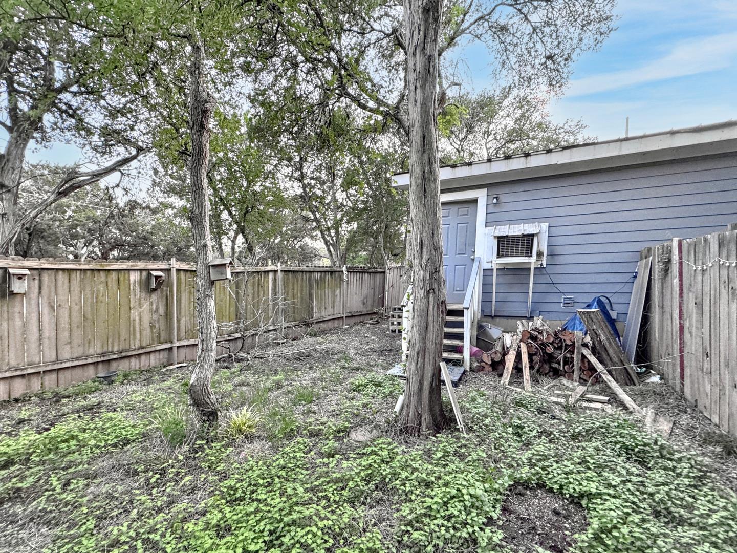 1108 W Mccarty Ln Property Photo 10
