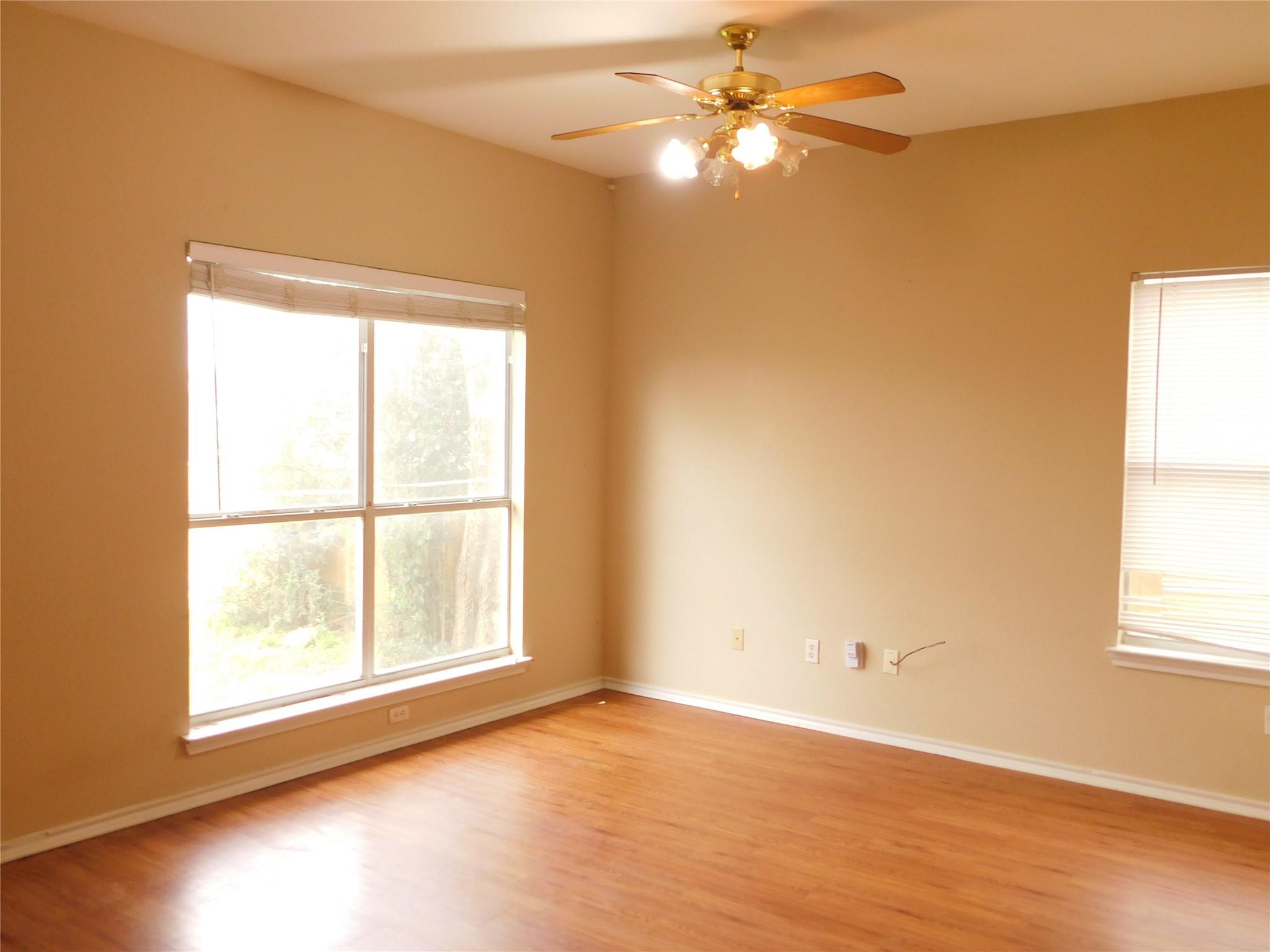 6726 Windrift Way #b Property Photo 4