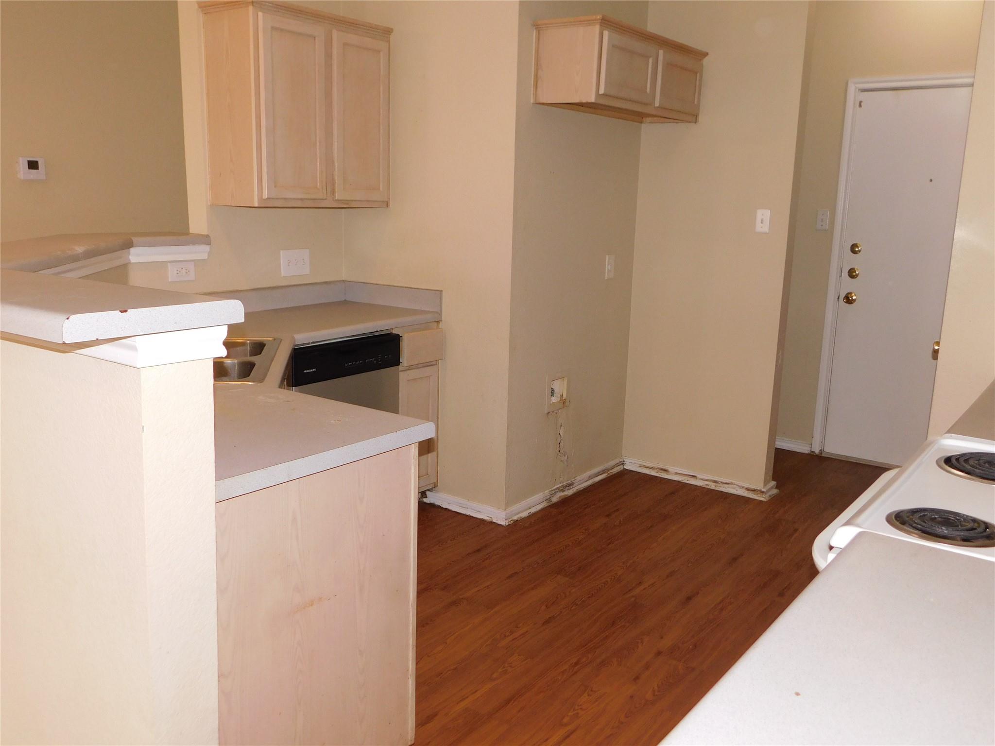 6726 Windrift Way #b Property Photo 7