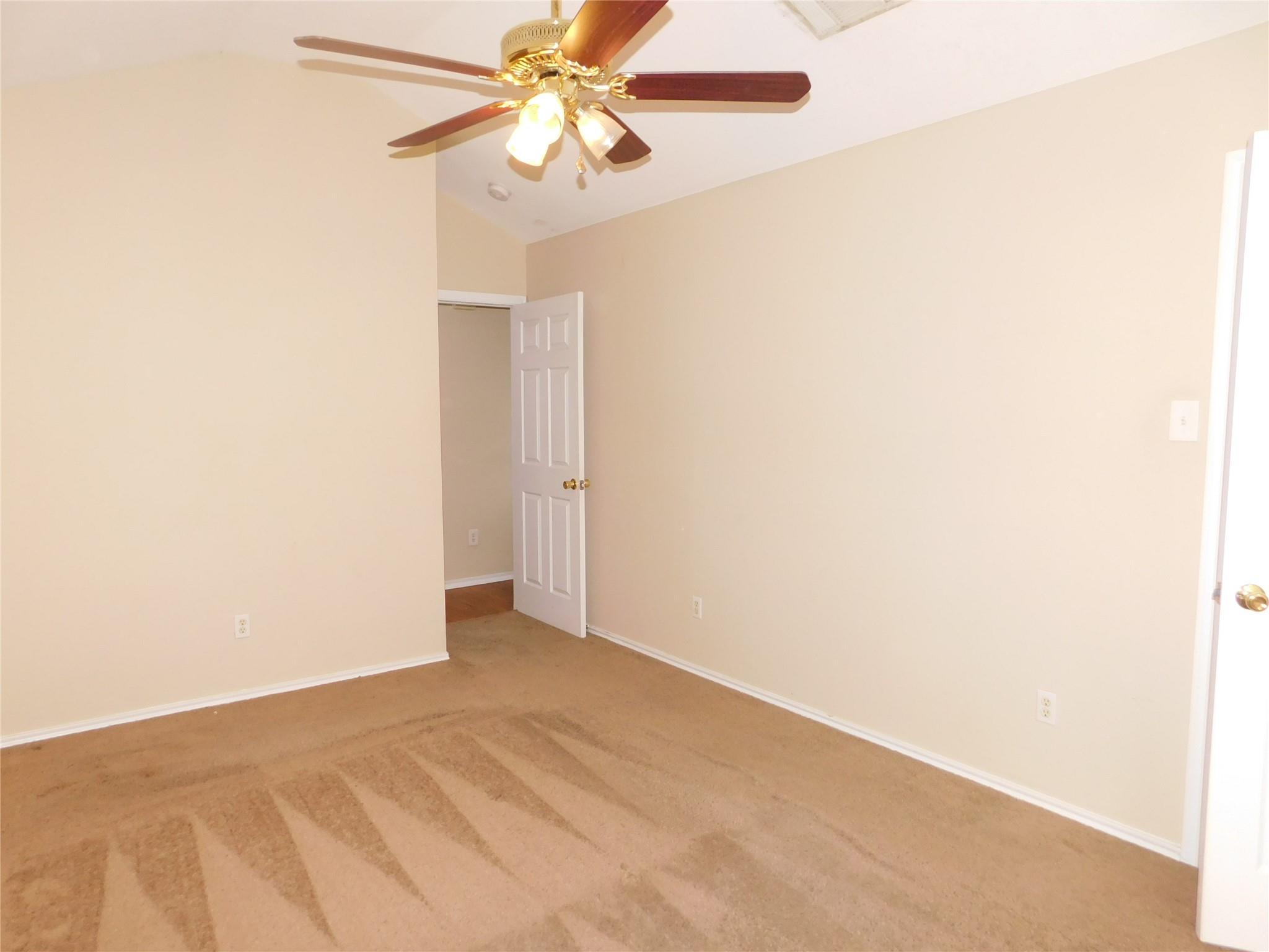 6726 Windrift Way #b Property Photo 10
