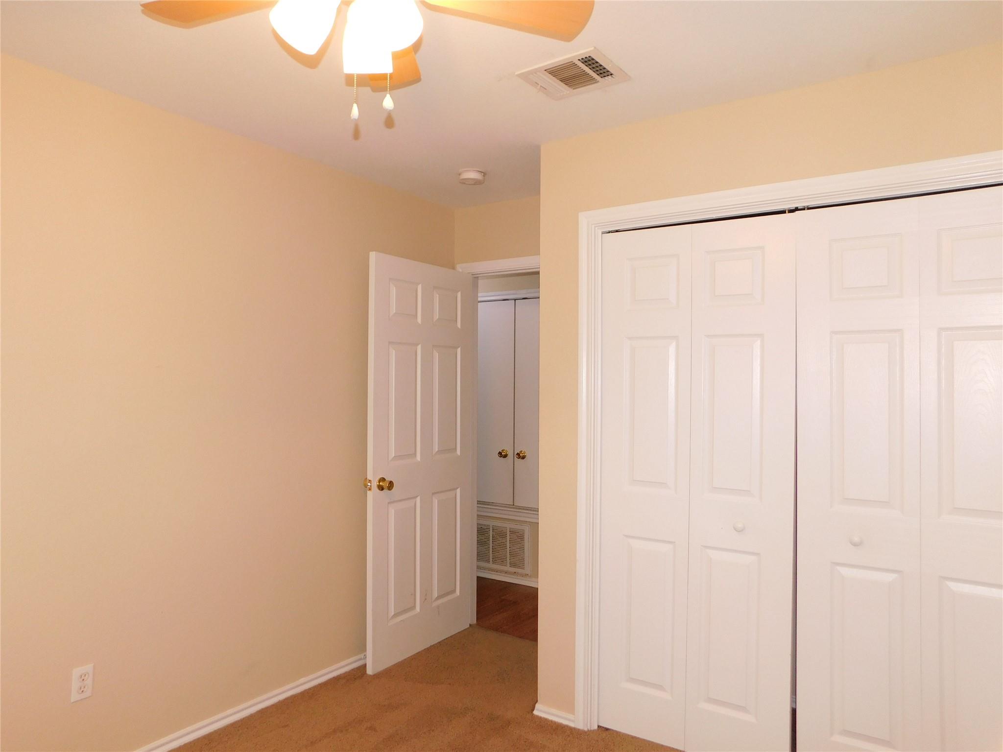 6726 Windrift Way #b Property Photo 12