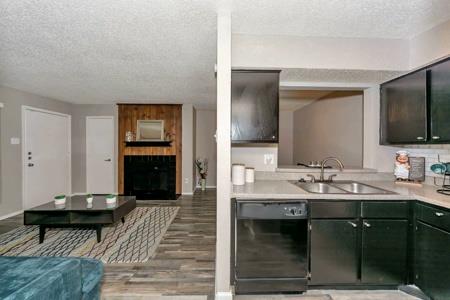 500 E Loop 820 None #1500 Property Photo 5