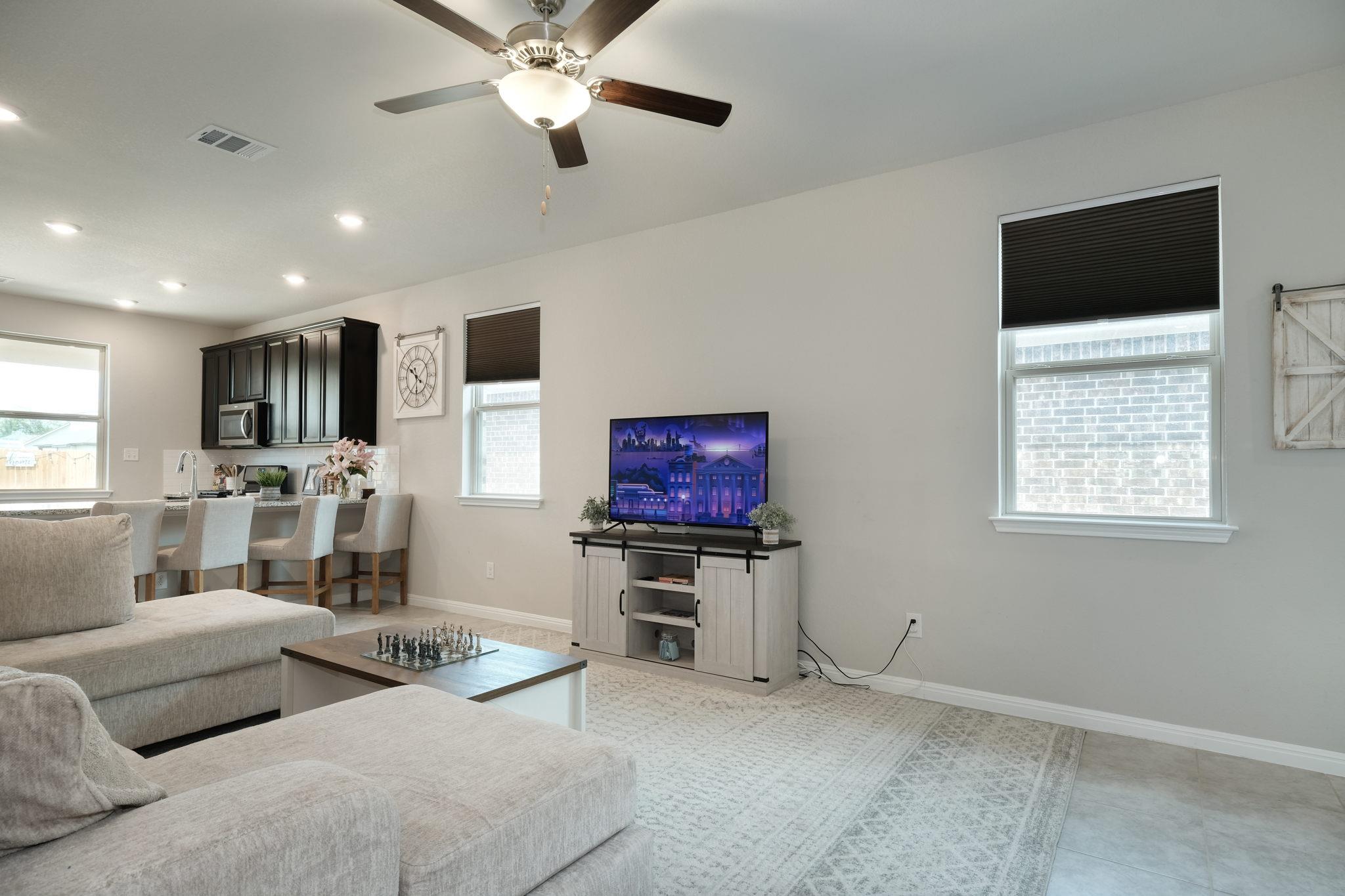 6804 Pleasanton Pkwy Property Photo 13