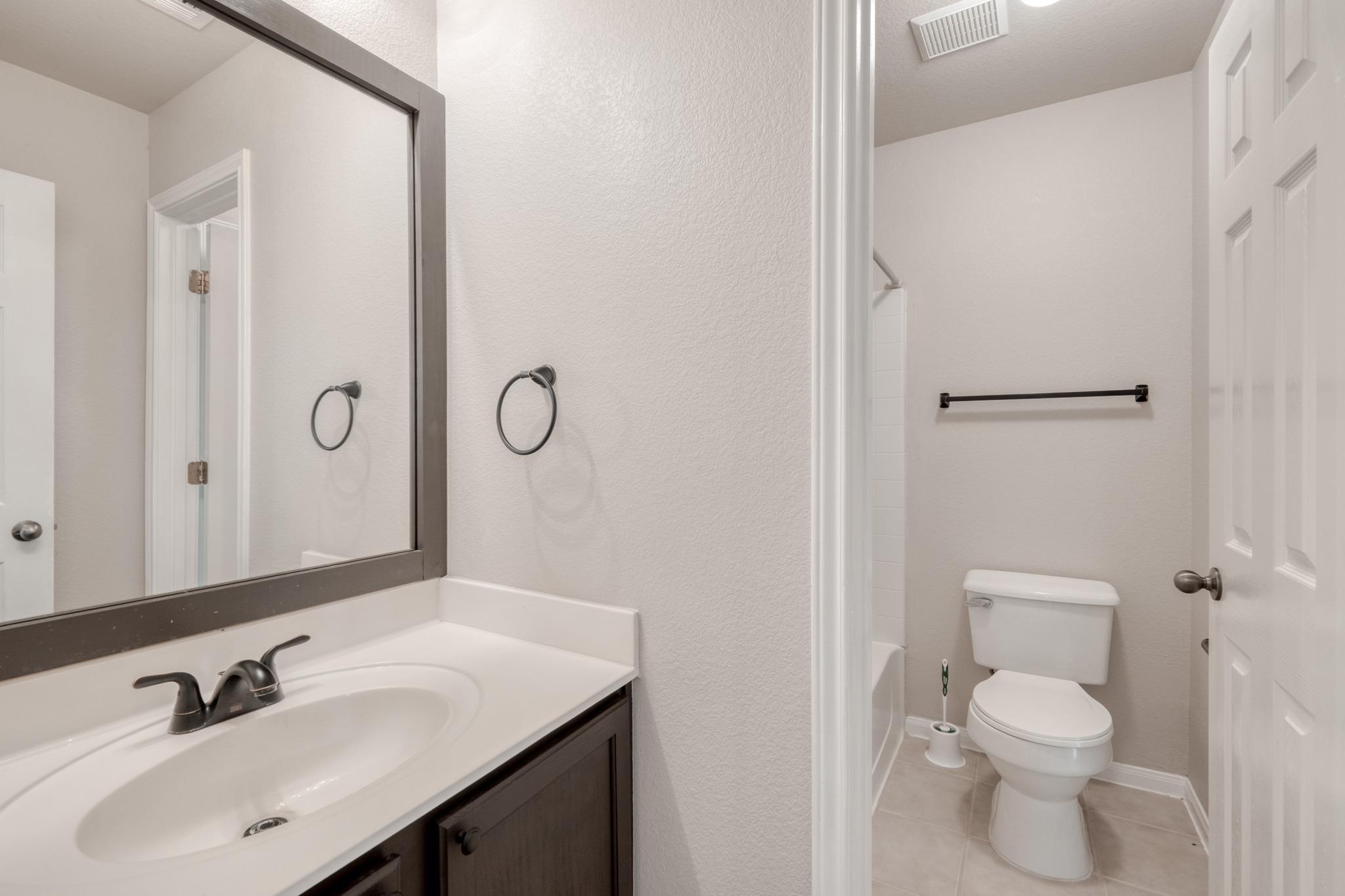 211 Hanstrom Dr Property Photo 26