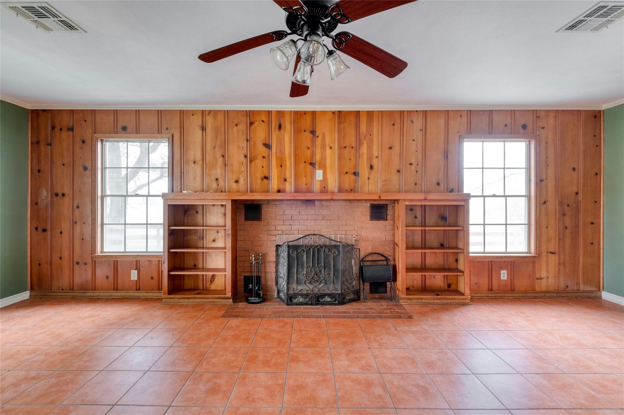 103 Robin Ln Property Photo 14