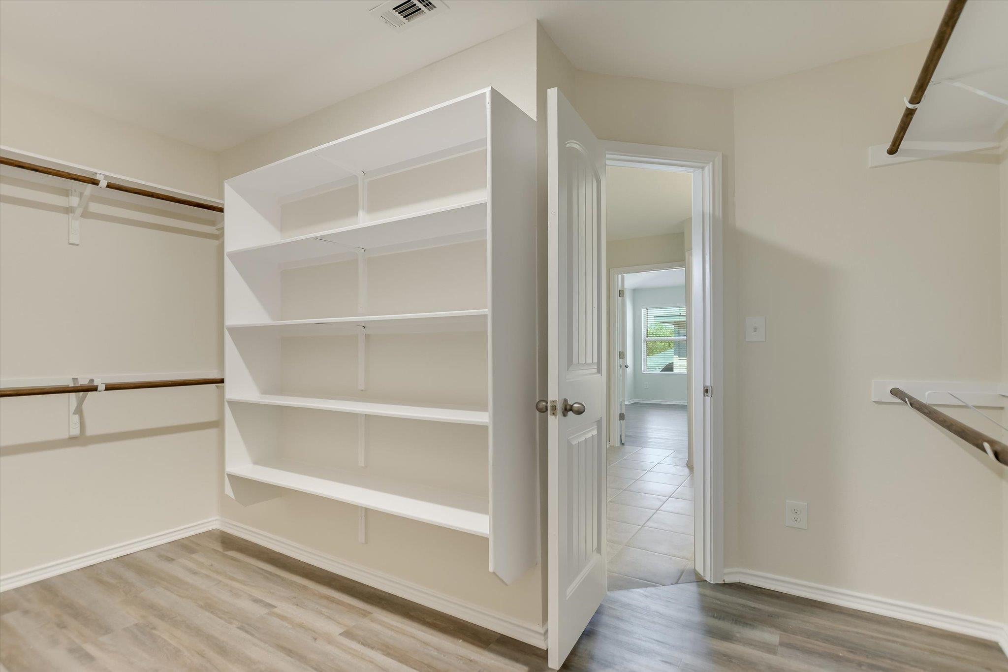 210 Anacua Loop Property Photo 14