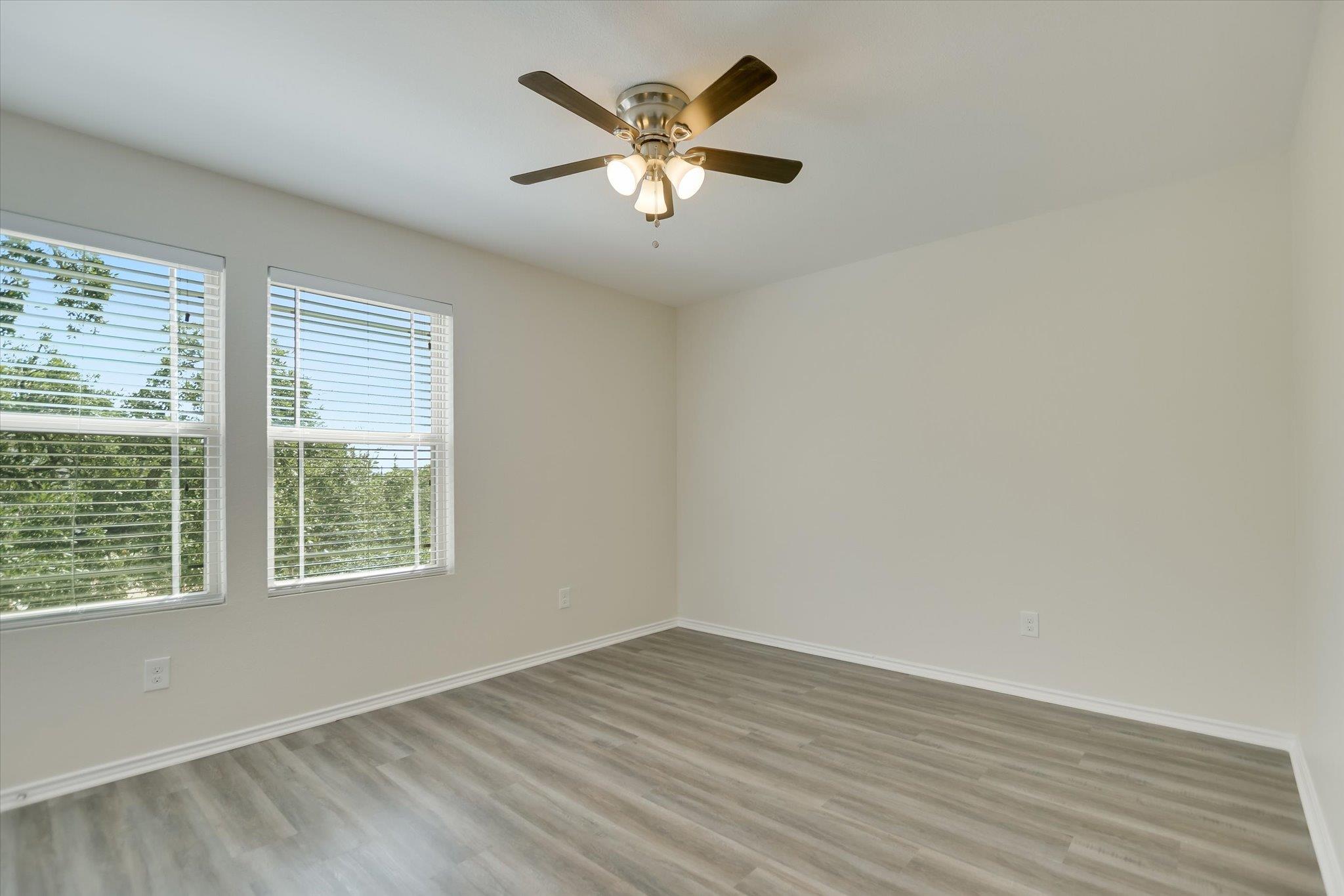 210 Anacua Loop Property Photo 16