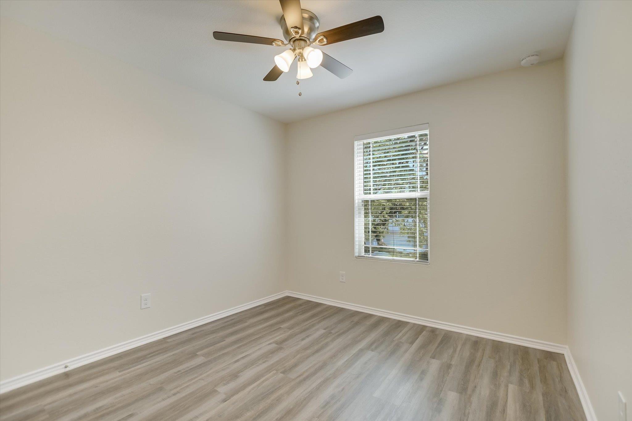 210 Anacua Loop Property Photo 18