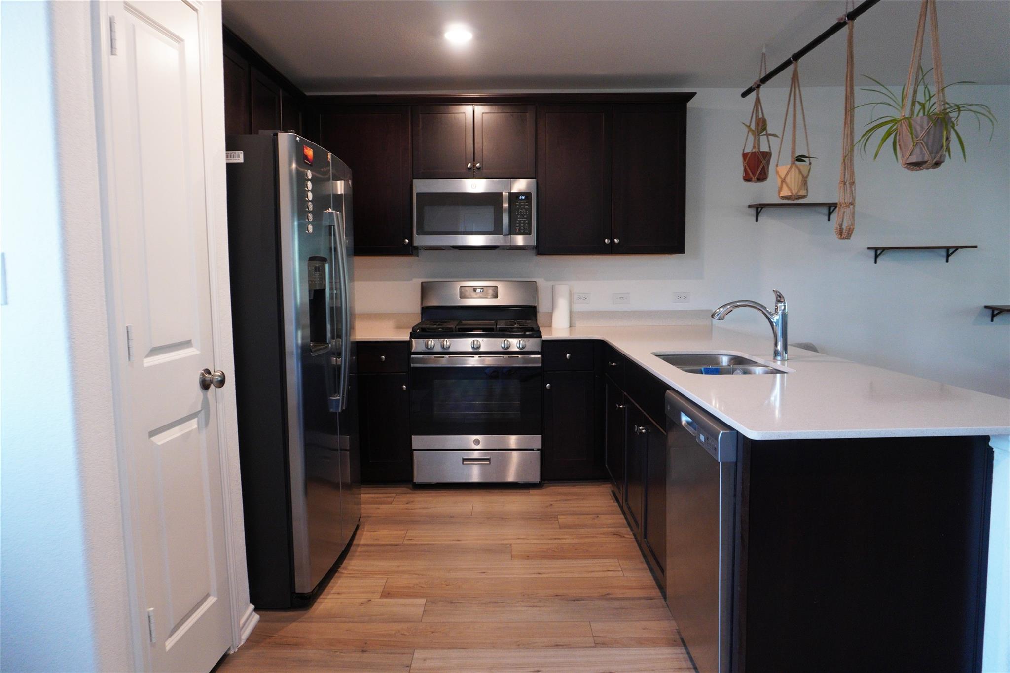13804 Knights Branch Dr Property Photo 4