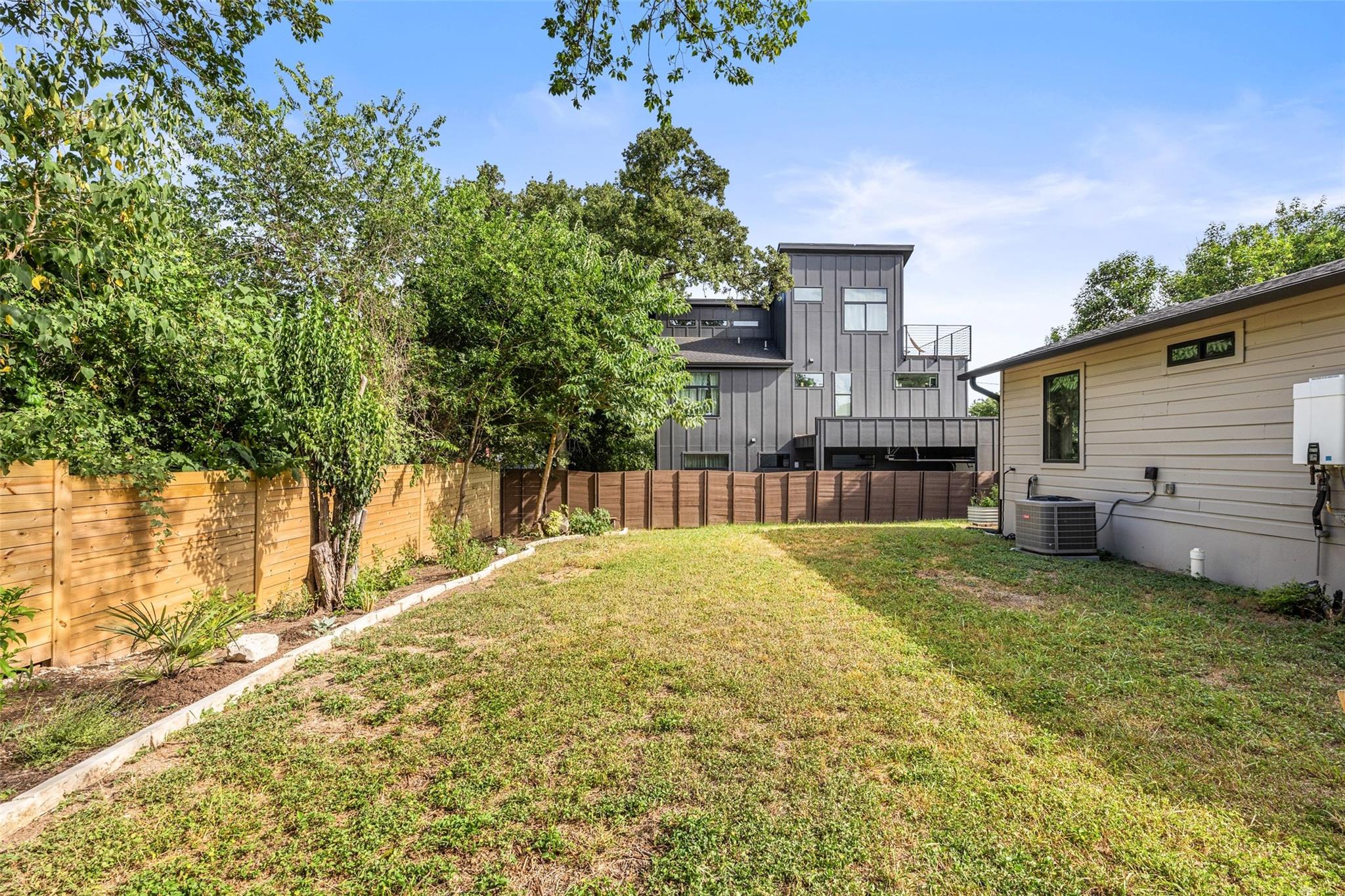 1803 Perez St Property Photo 33