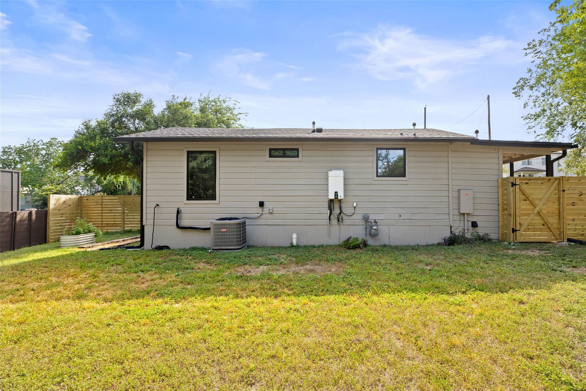 1803 Perez St Property Photo 34