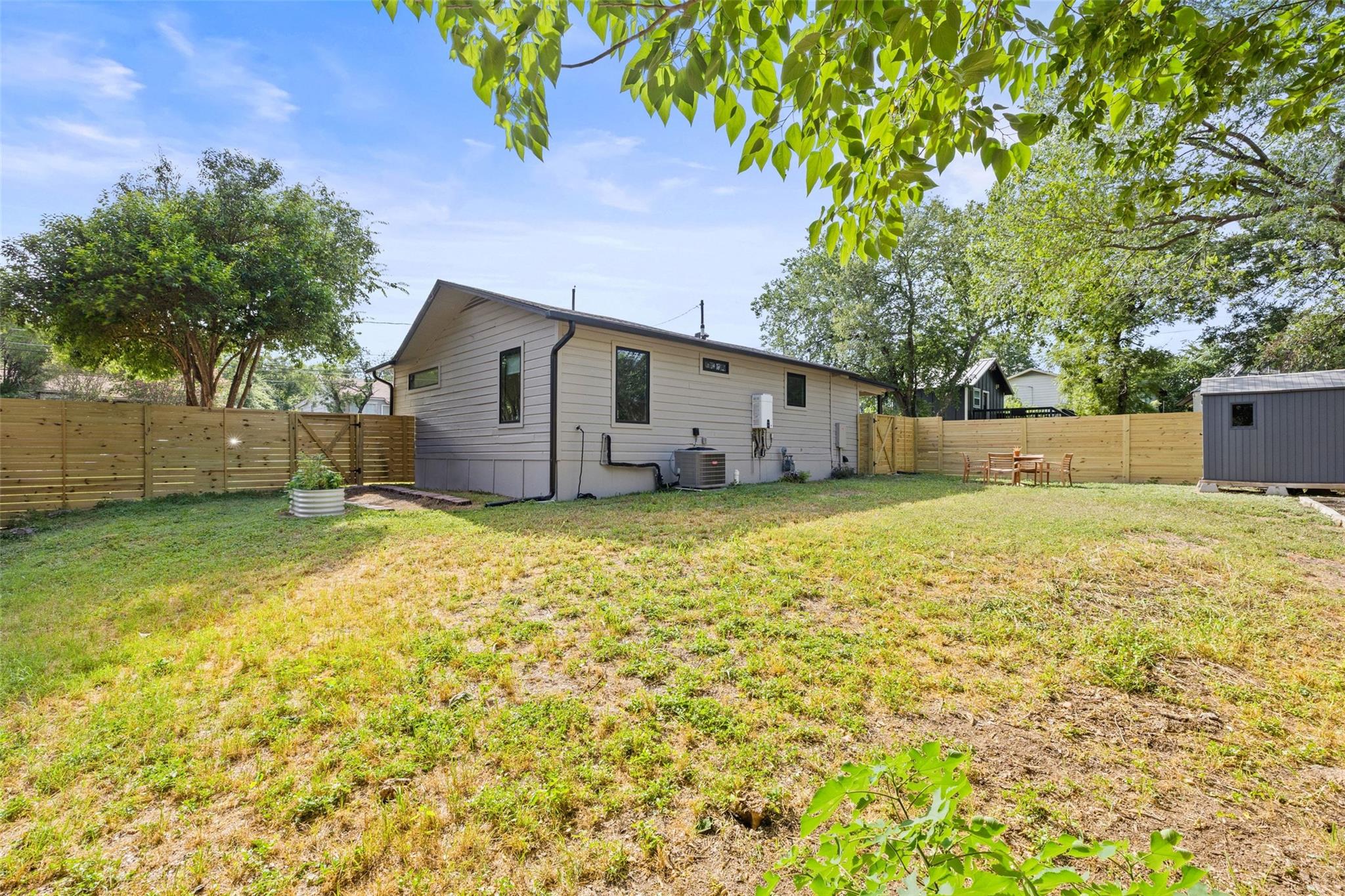 1803 Perez St Property Photo 35
