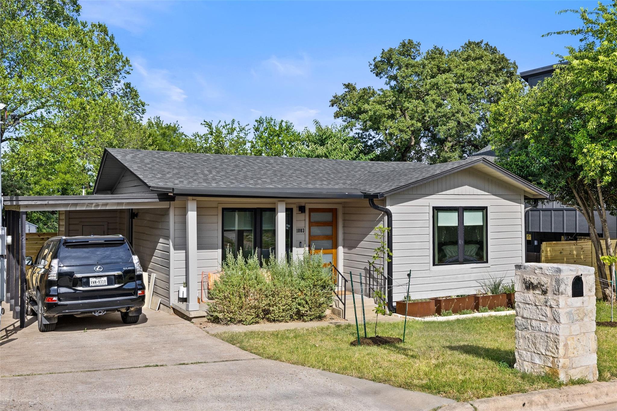 1803 Perez St Property Photo 39