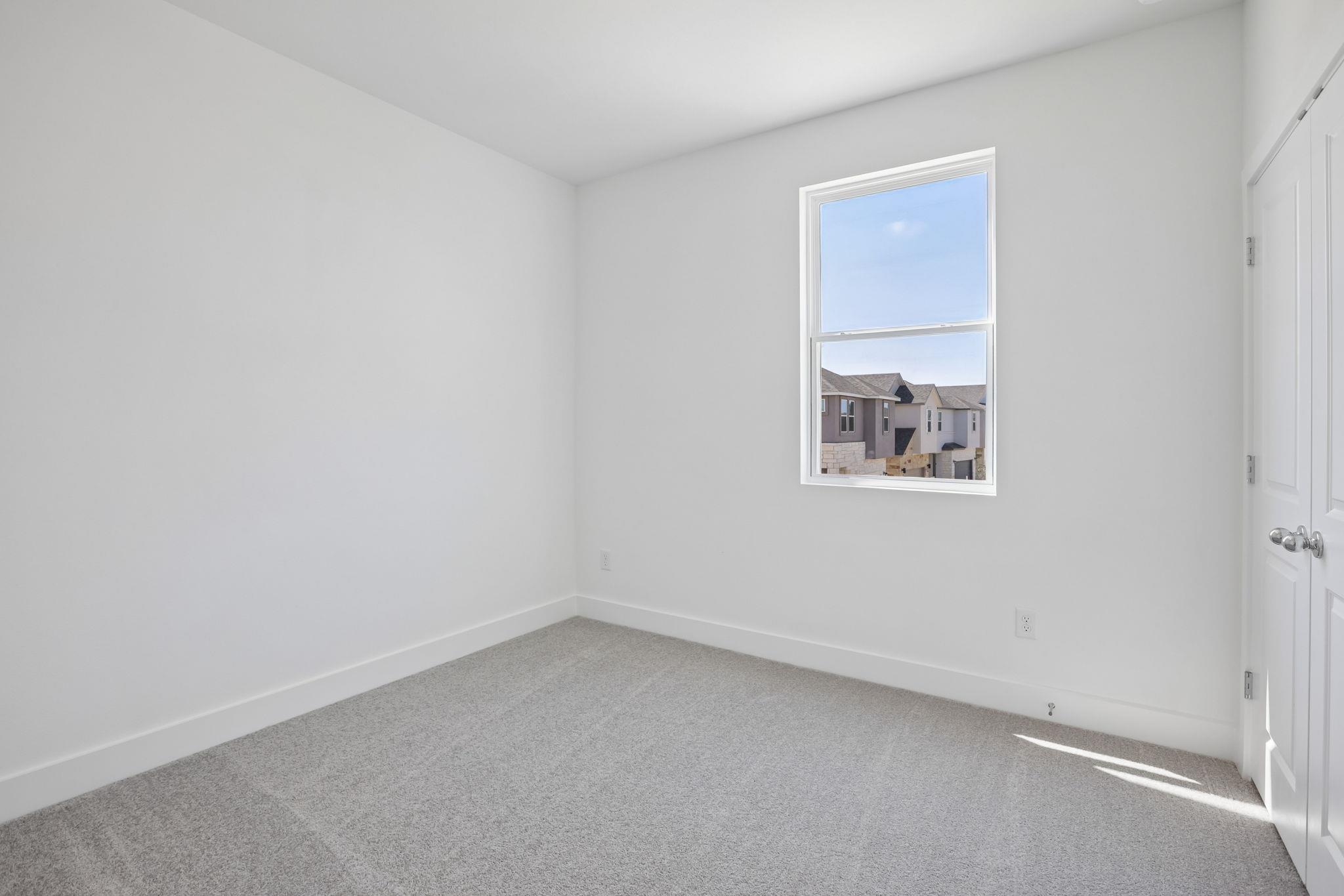 125 Maverick Ave Property Photo 18