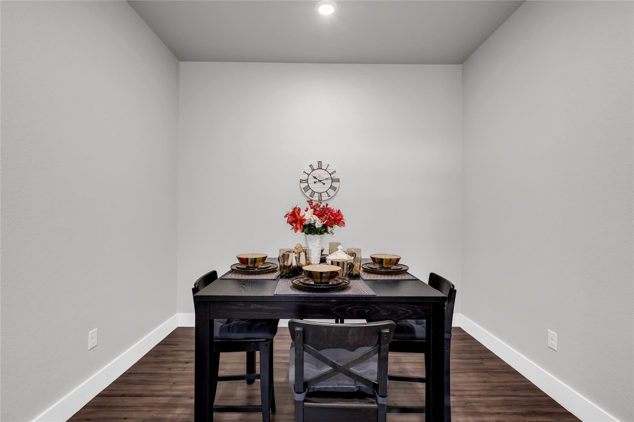 100 S Thomas Cv Property Photo 5