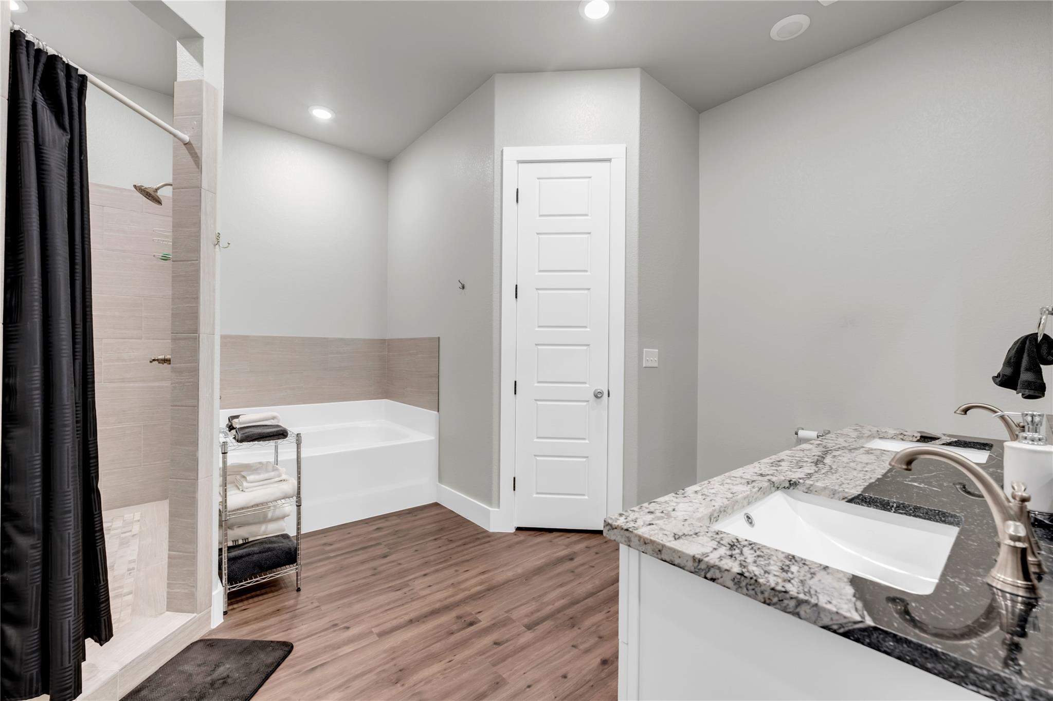 100 S Thomas Cv Property Photo 11