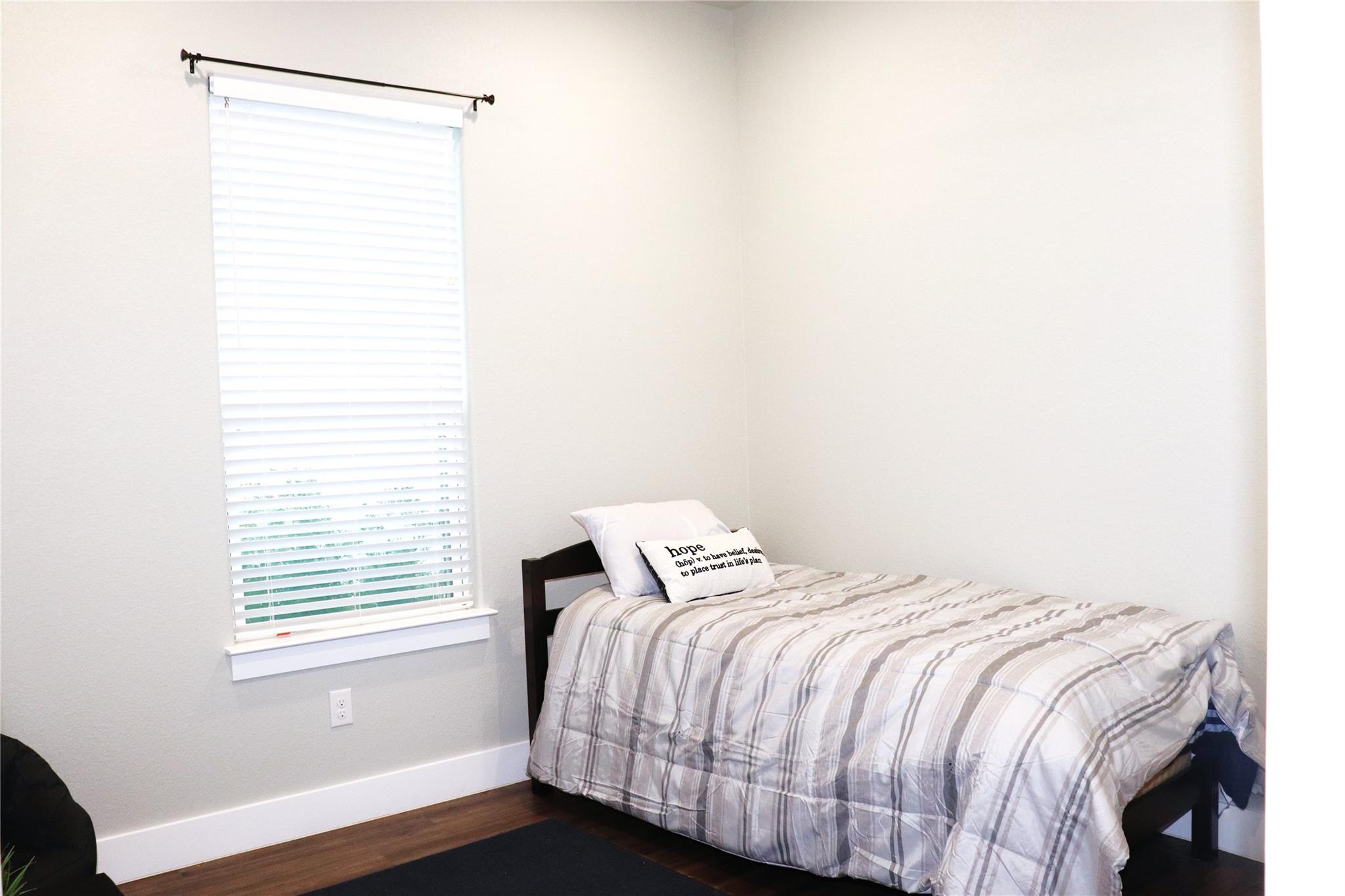 100 S Thomas Cv Property Photo 17