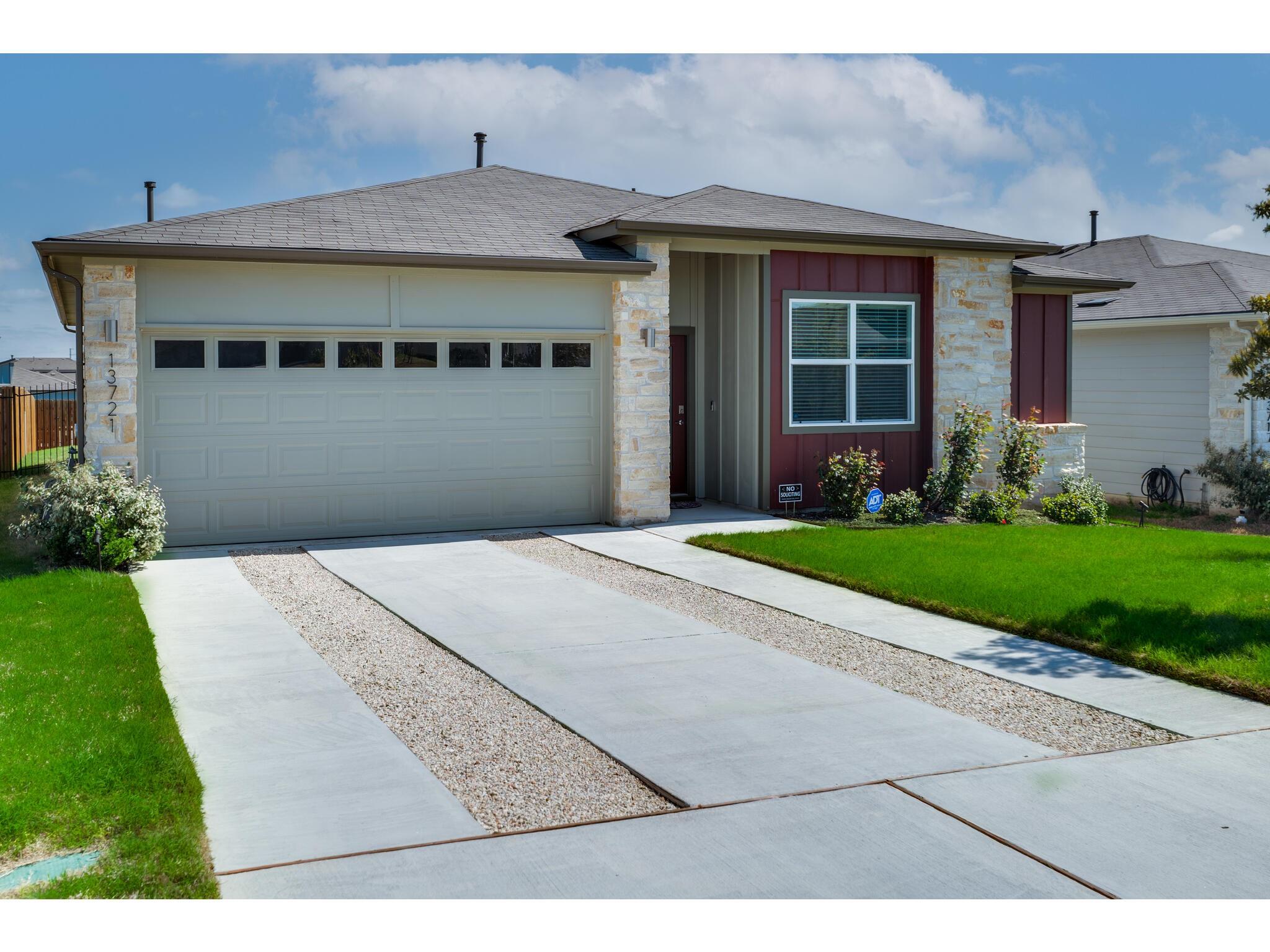 13721 Zuhause Dr Property Photo 1