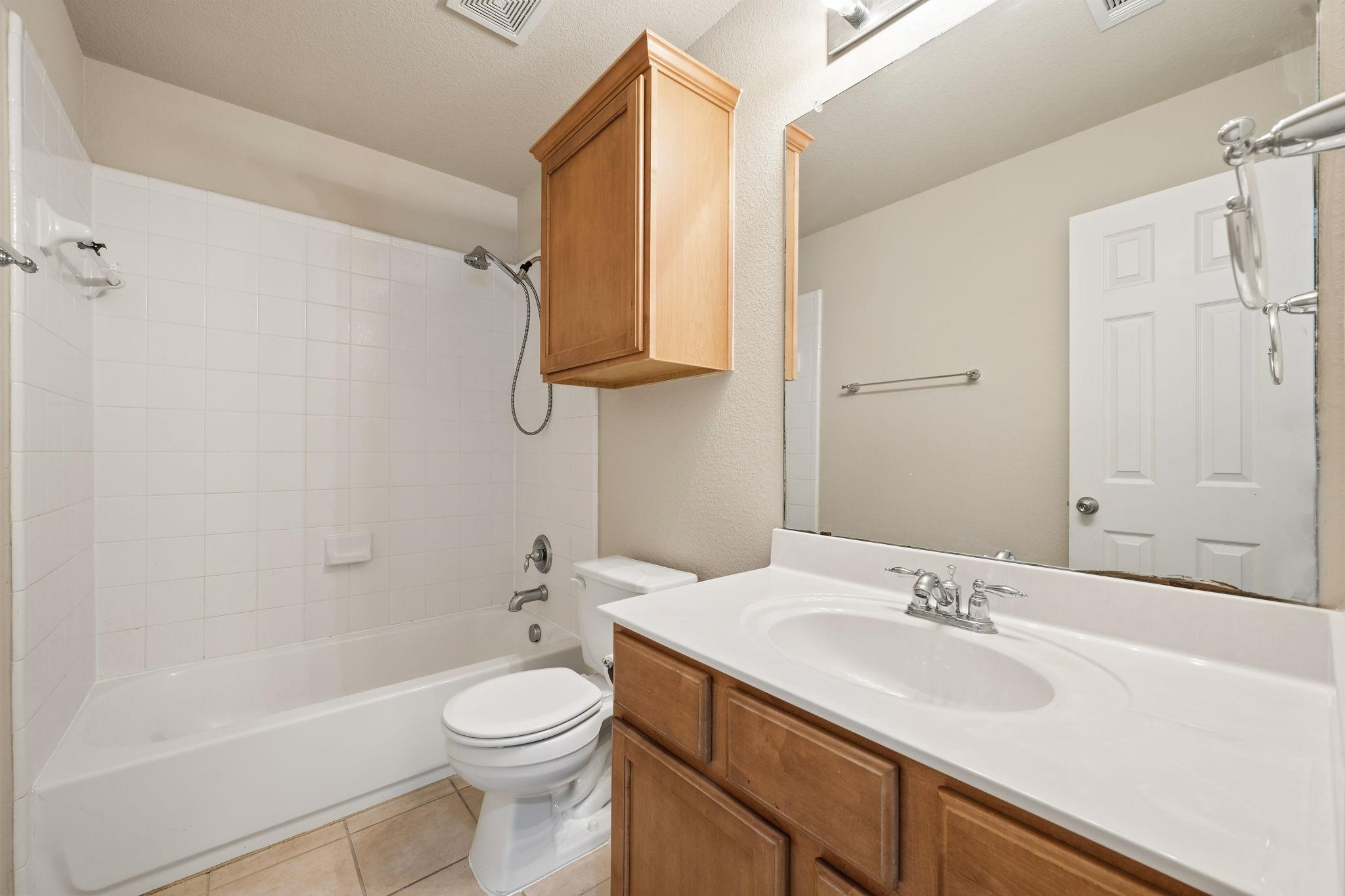 19104 Leigh Ln Property Photo 16
