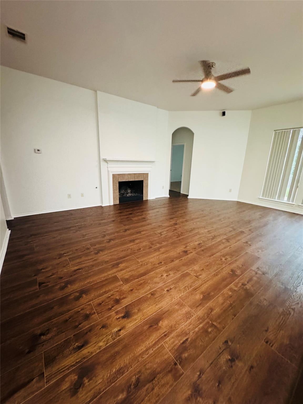 1303 Four Seasons Farm Dr Property Photo 4