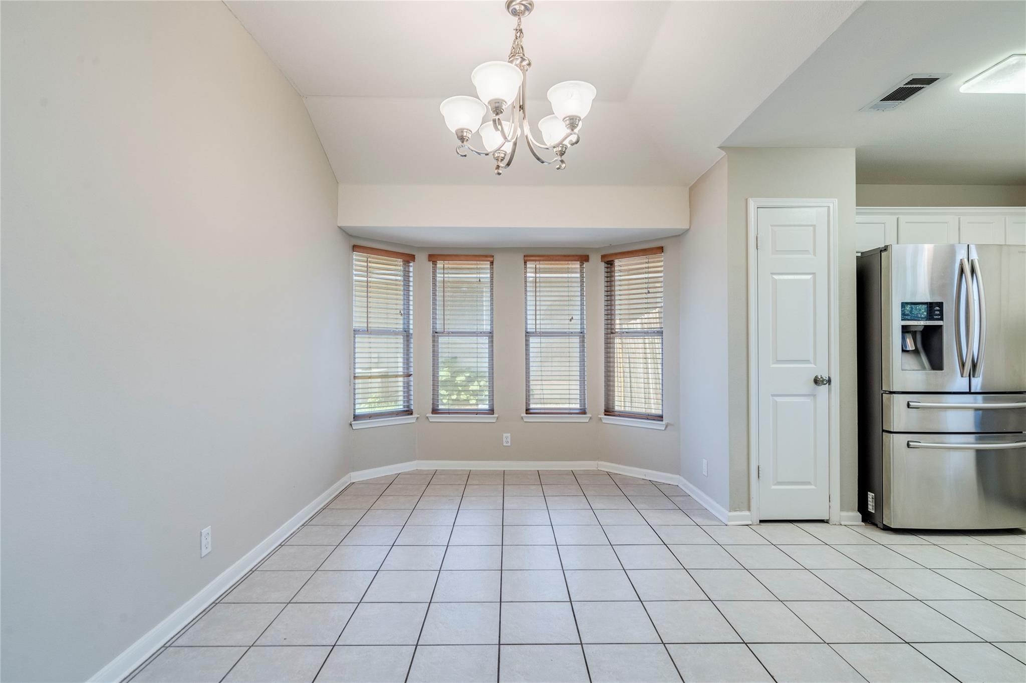 913 Jasmine Trl Property Photo 7