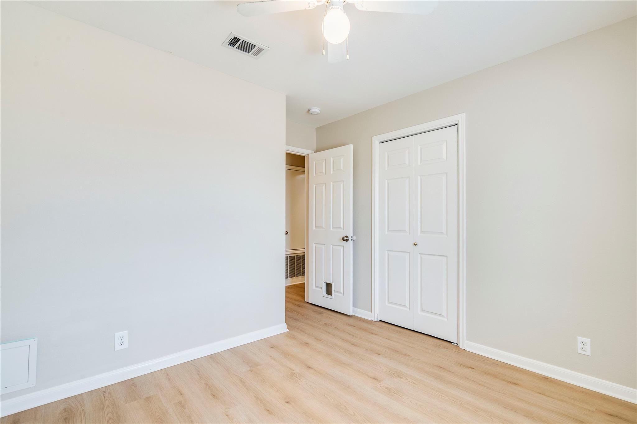 913 Jasmine Trl Property Photo 15