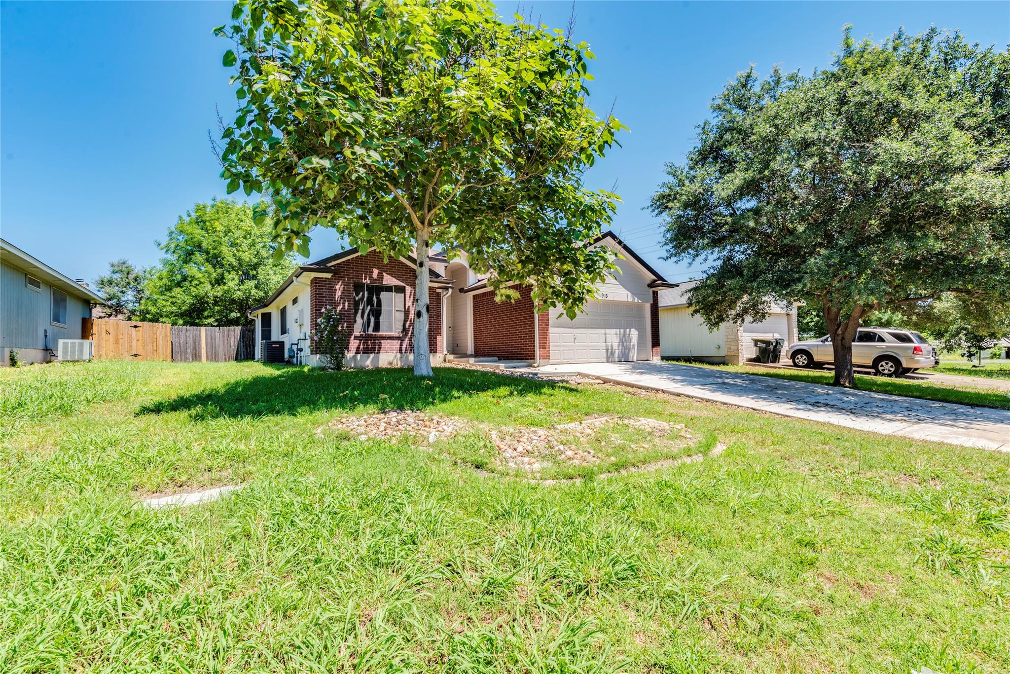 913 Jasmine Trl Property Photo 26