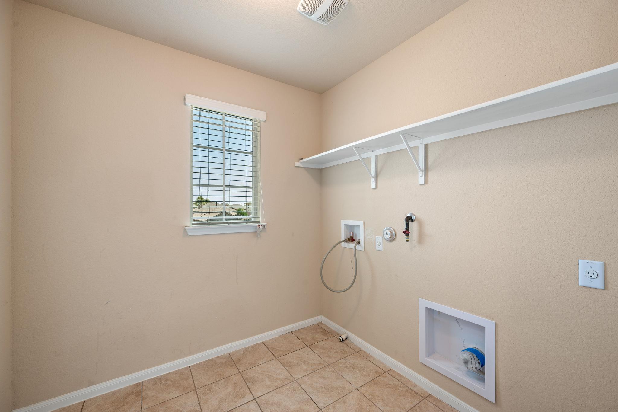 231 Northern Flicker St Property Photo 23