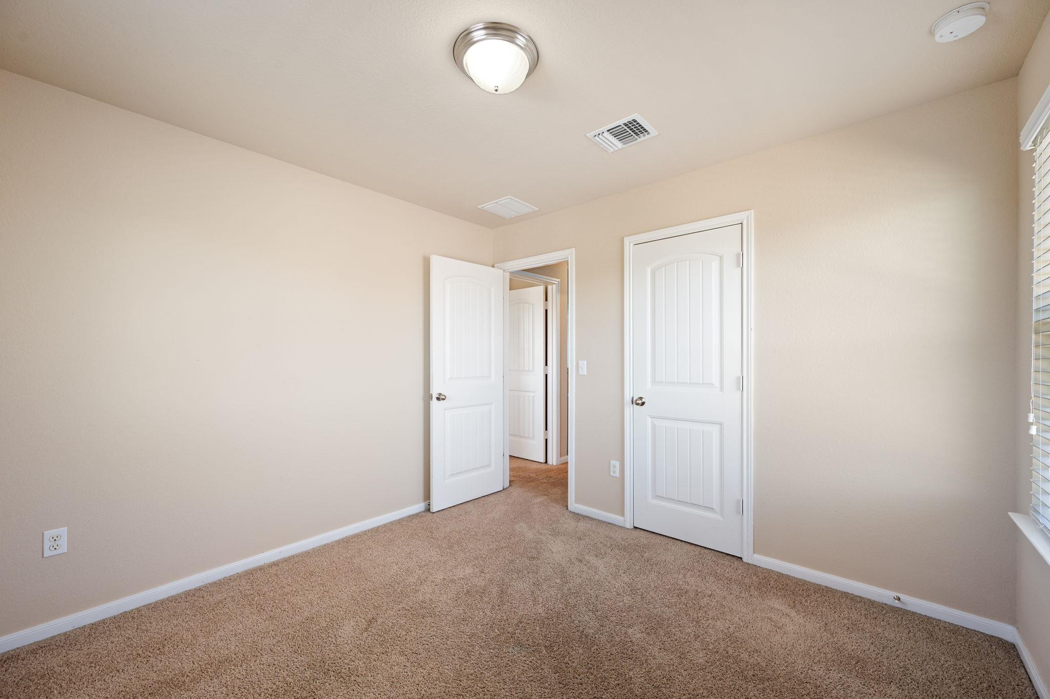 231 Northern Flicker St Property Photo 28
