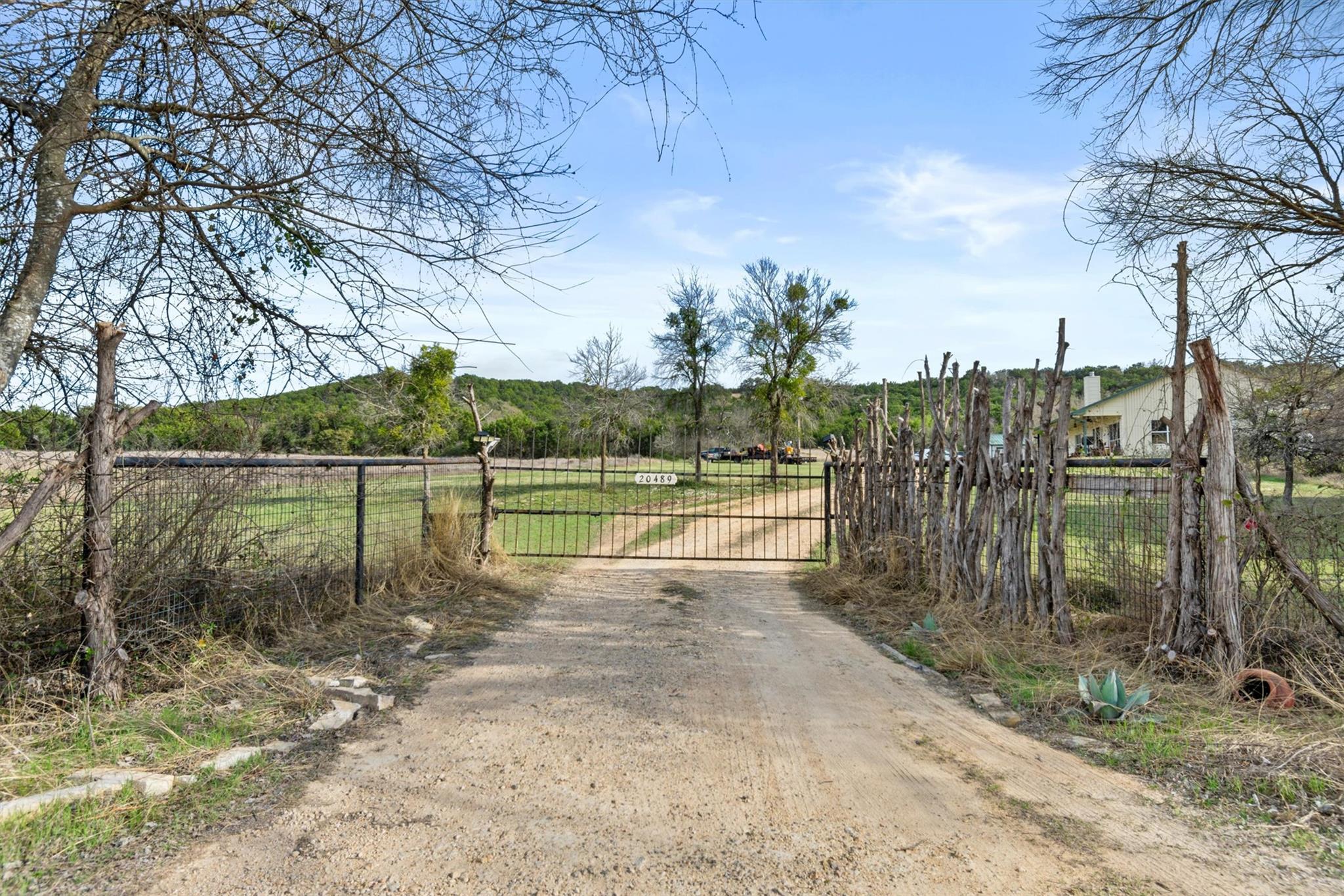 20489 Stillman Valley Rd Property Photo