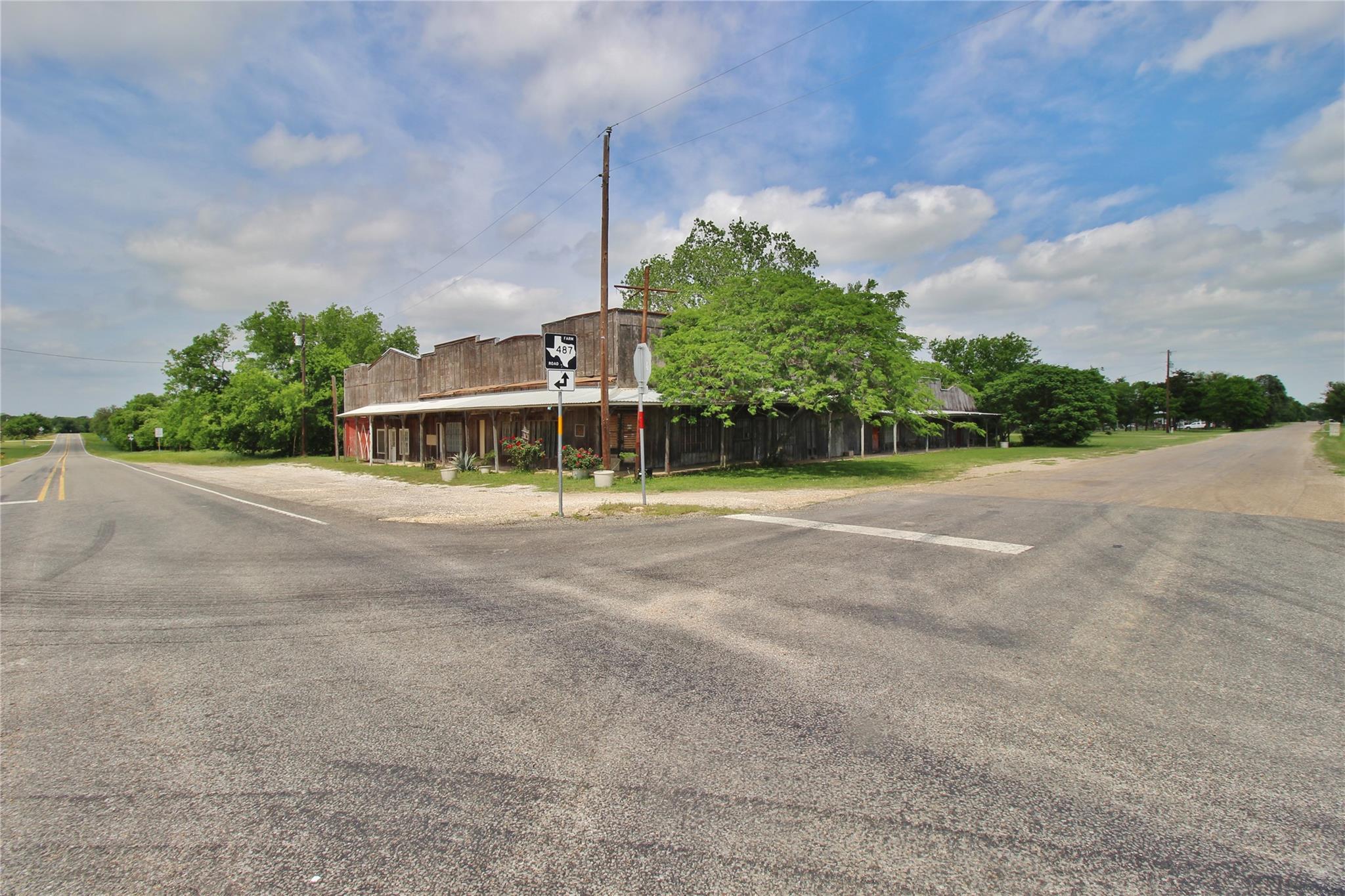 21012 N Fm 487 Property Photo