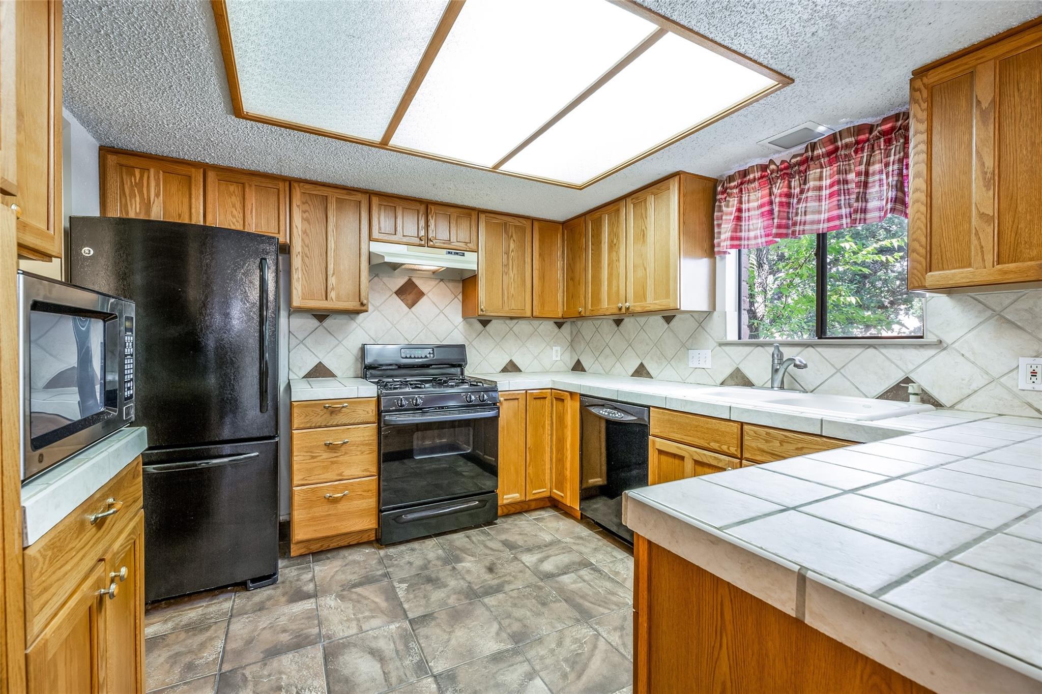 1006 Silbury Dr Property Photo 12