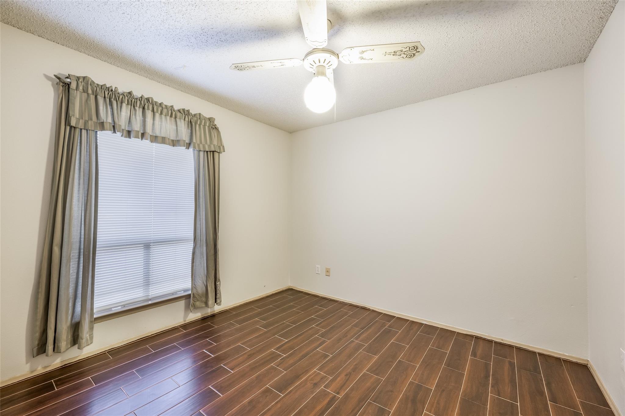 1006 Silbury Dr Property Photo 14
