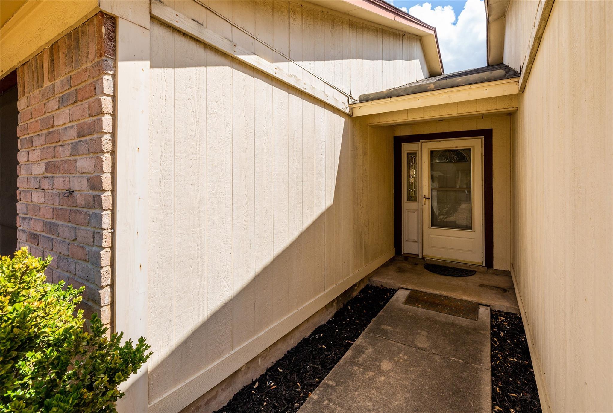 1006 Silbury Dr Property Photo 19