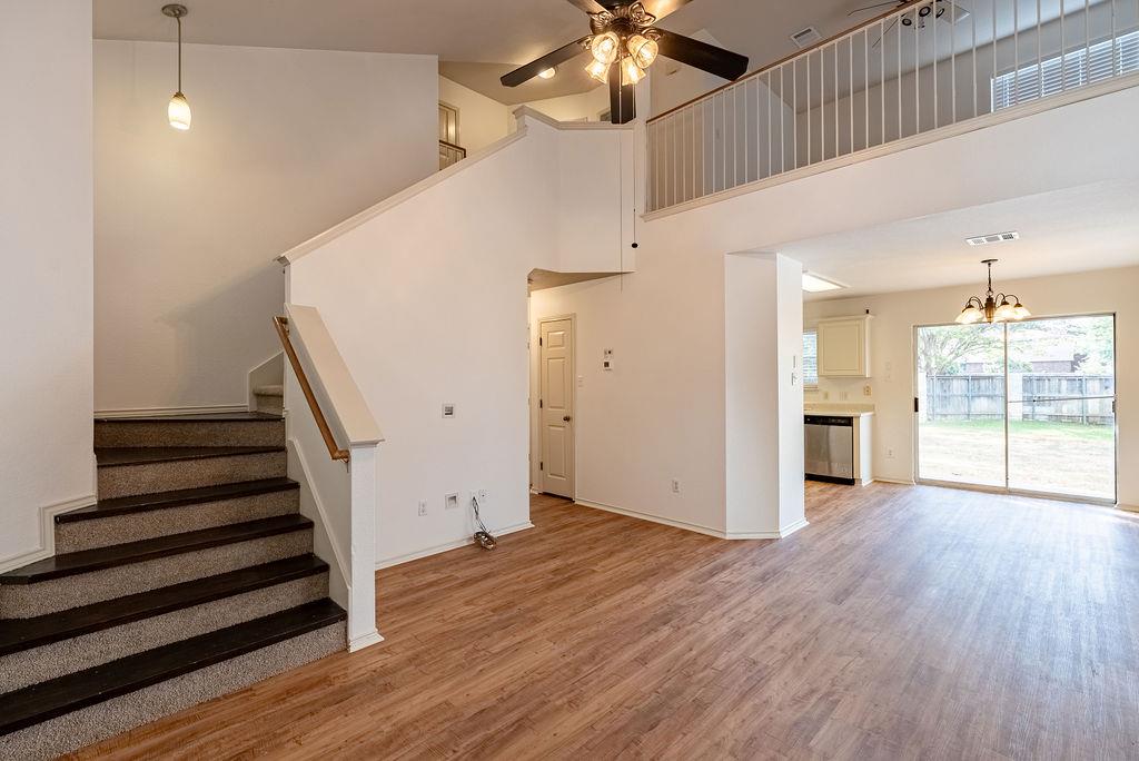 13505 Dulles Ave Property Photo 4