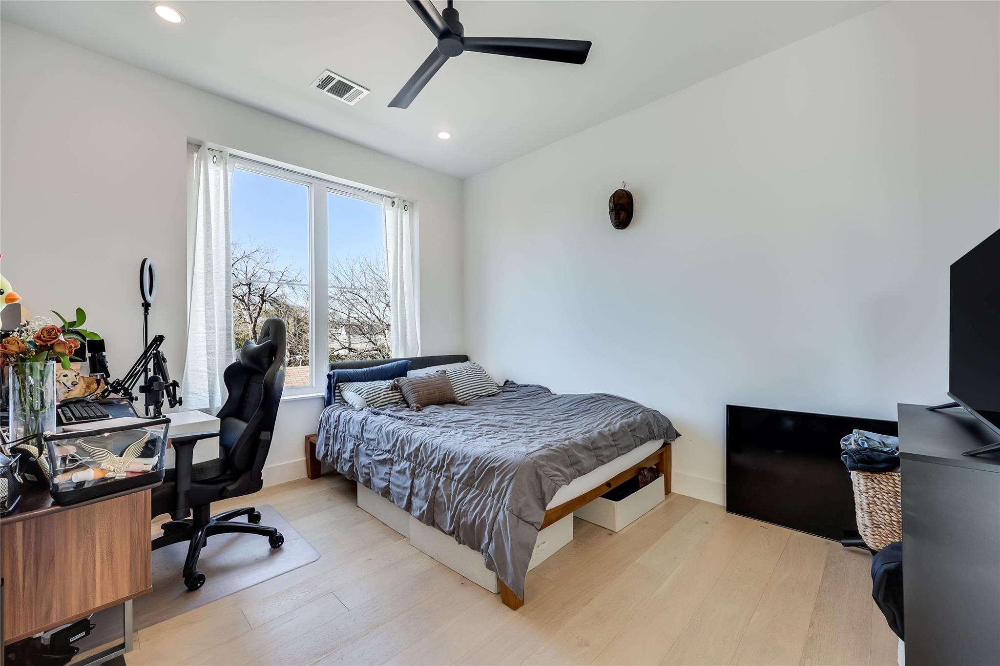 4600 Gillis St Property Photo 32