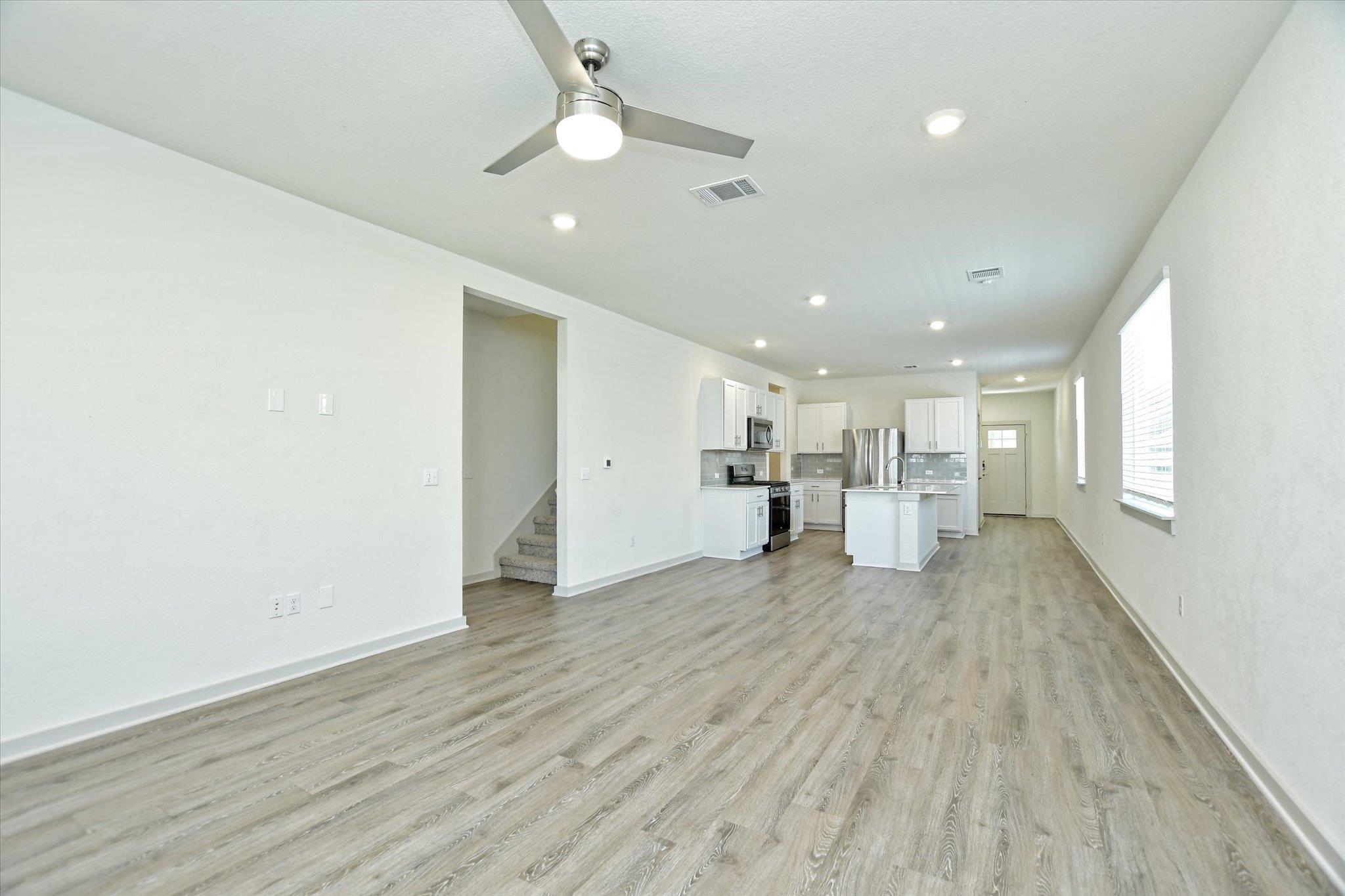204 Merrick Rd Property Photo 14