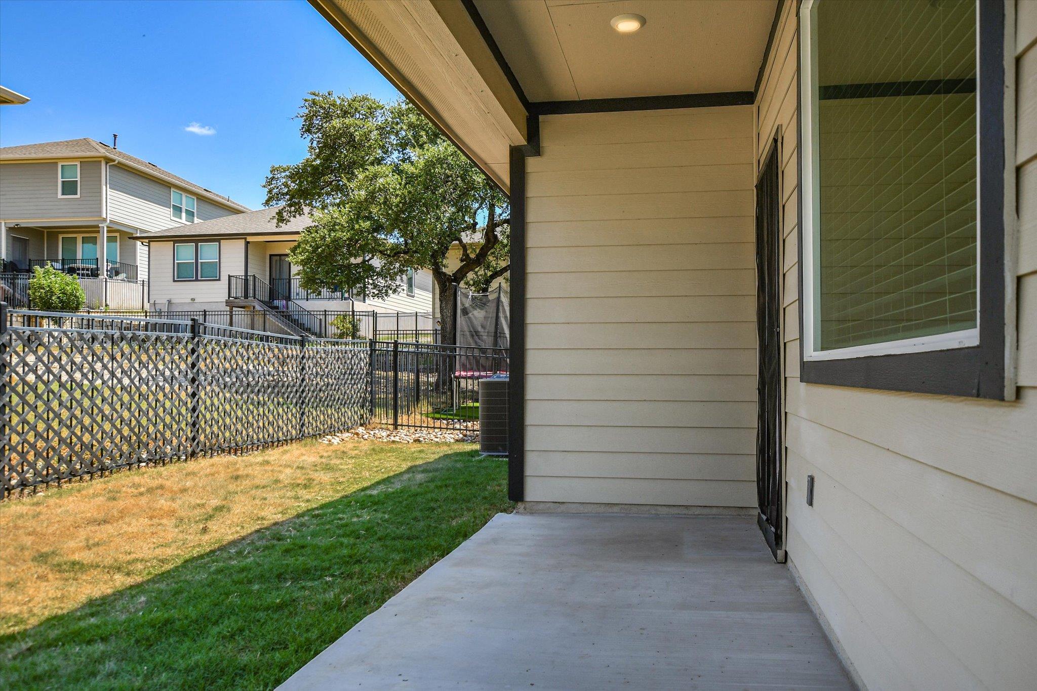 204 Merrick Rd Property Photo 30