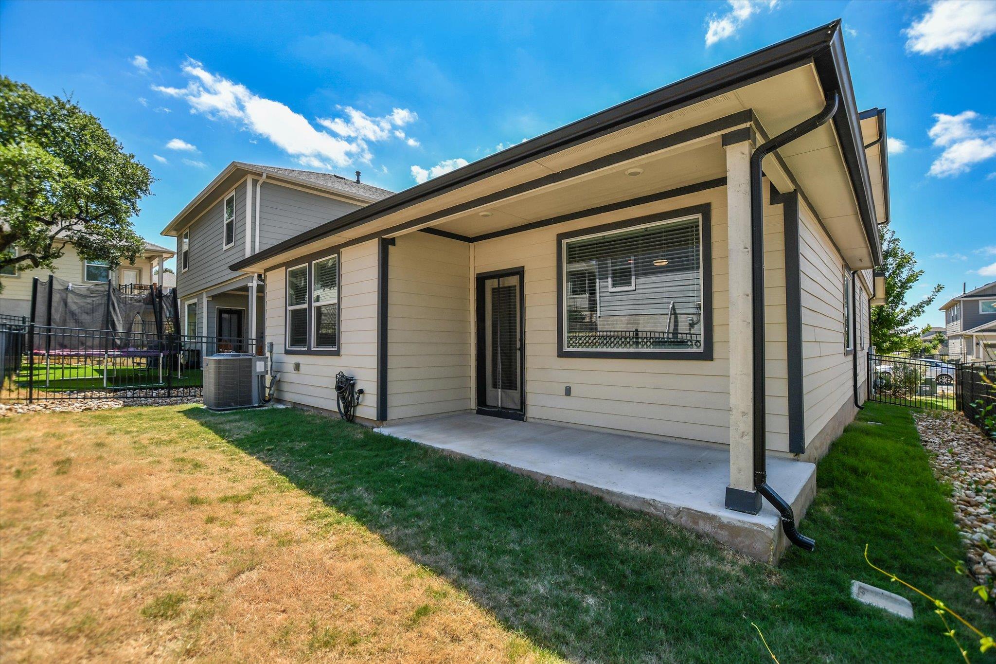 204 Merrick Rd Property Photo 31